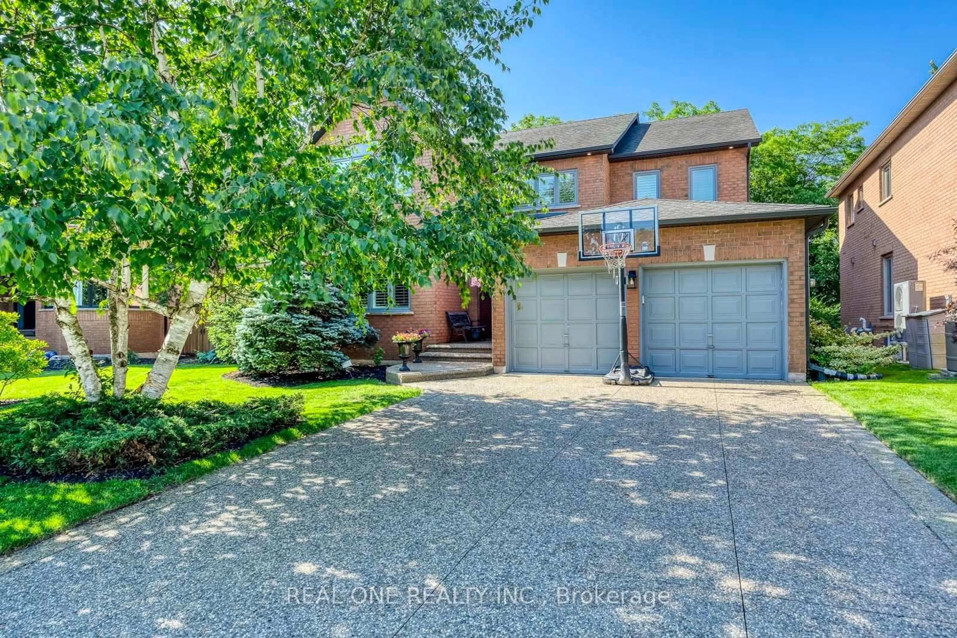 Home with brick exterior material, street for 395 March Cres, Oakville Ontario L6H 5X7
