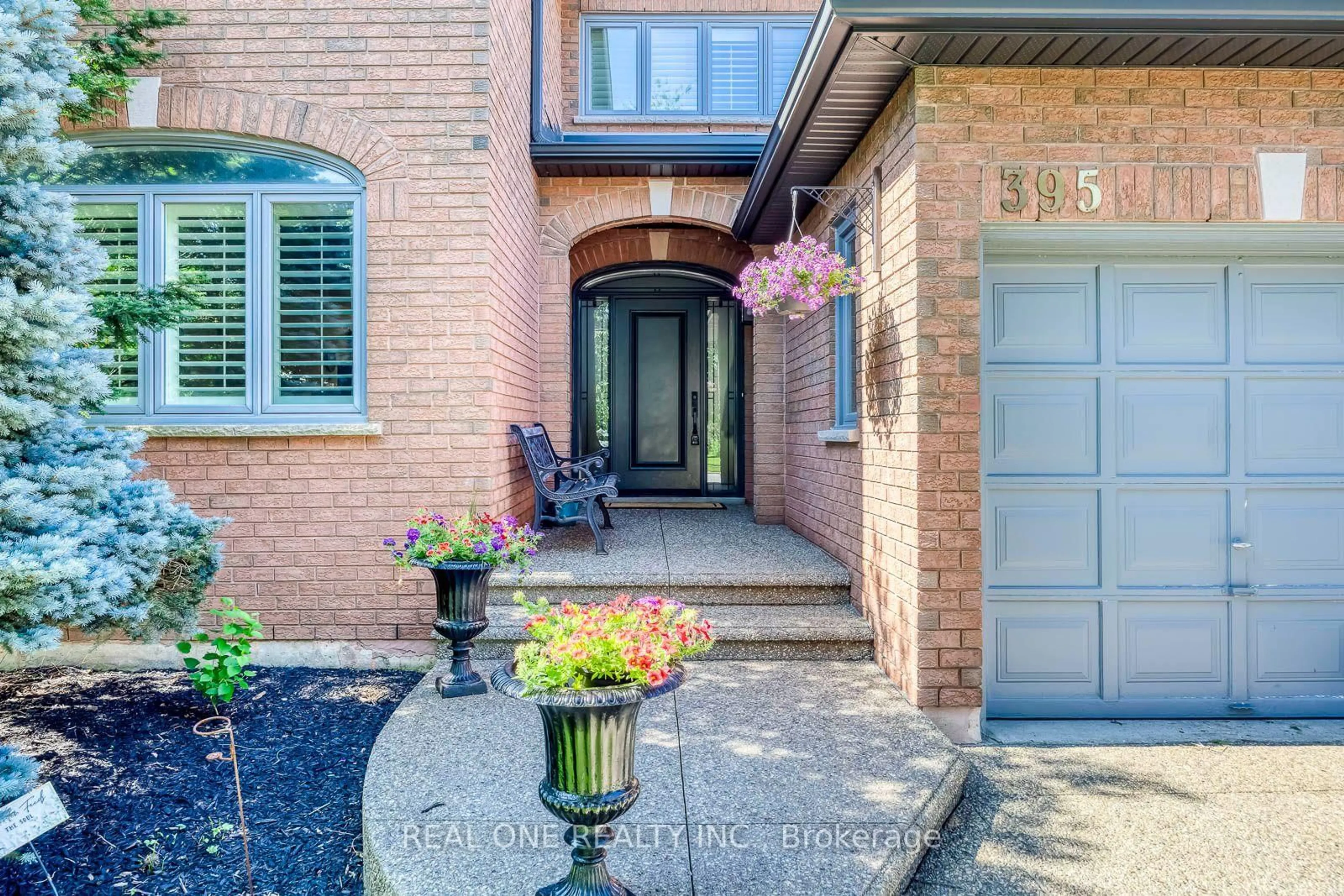 Unknown for 395 March Cres, Oakville Ontario L6H 5X7