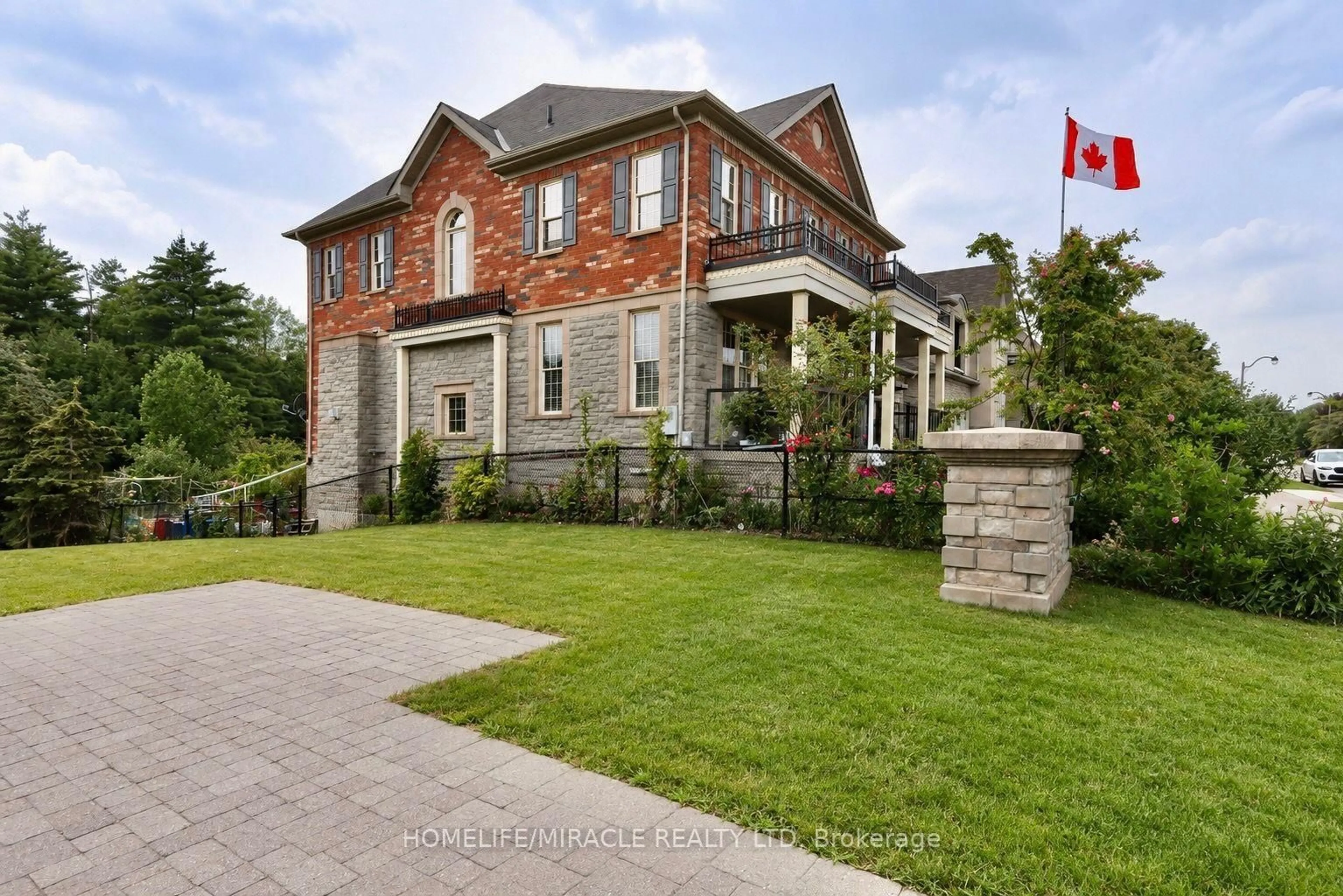Home with brick exterior material, unknown for 114 Bloomsbury Ave, Brampton Ontario L6P 2X1