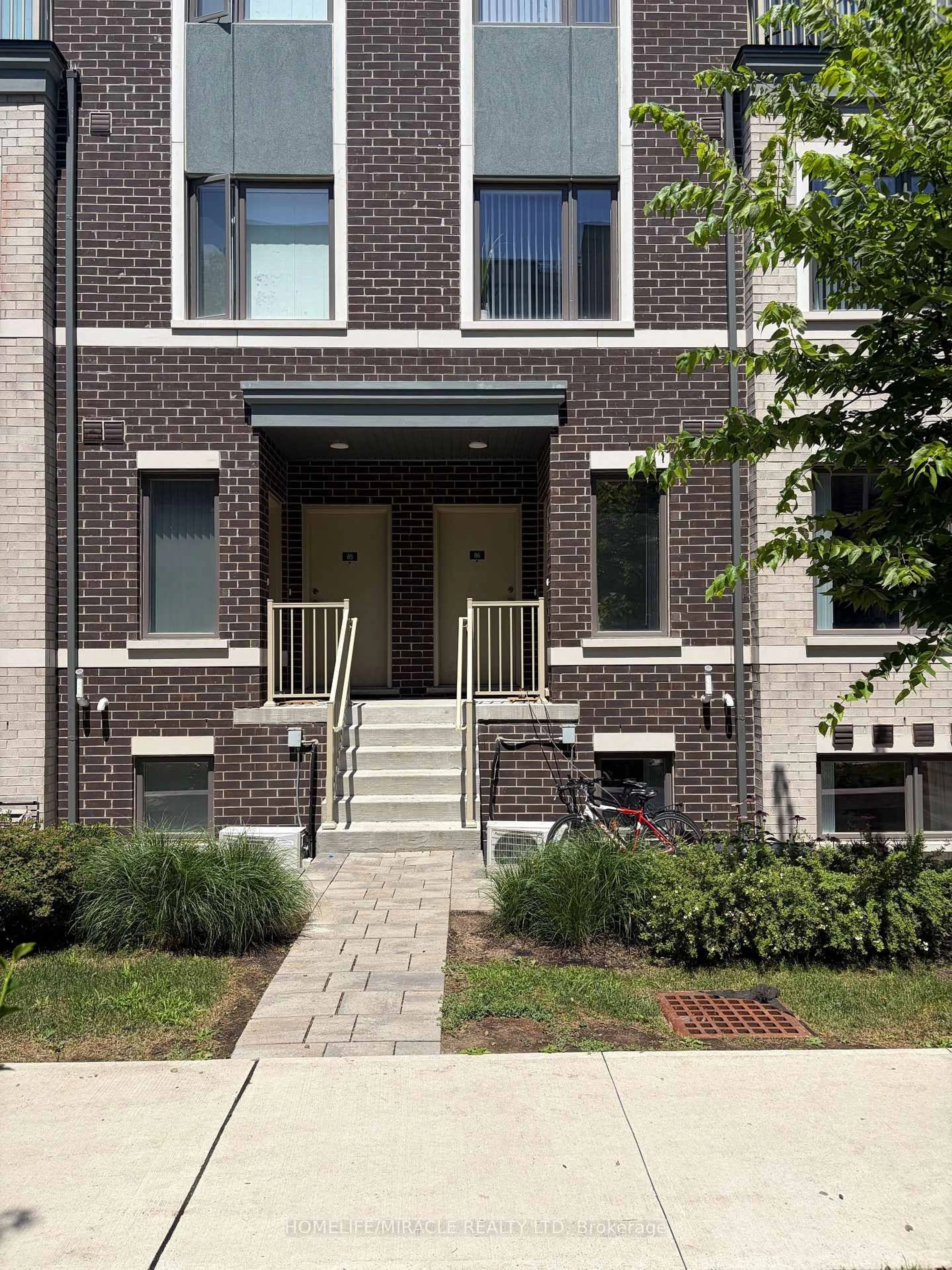 Home with brick exterior material, street for 20 William Jackson Way #87, Toronto Ontario M8V 0J7