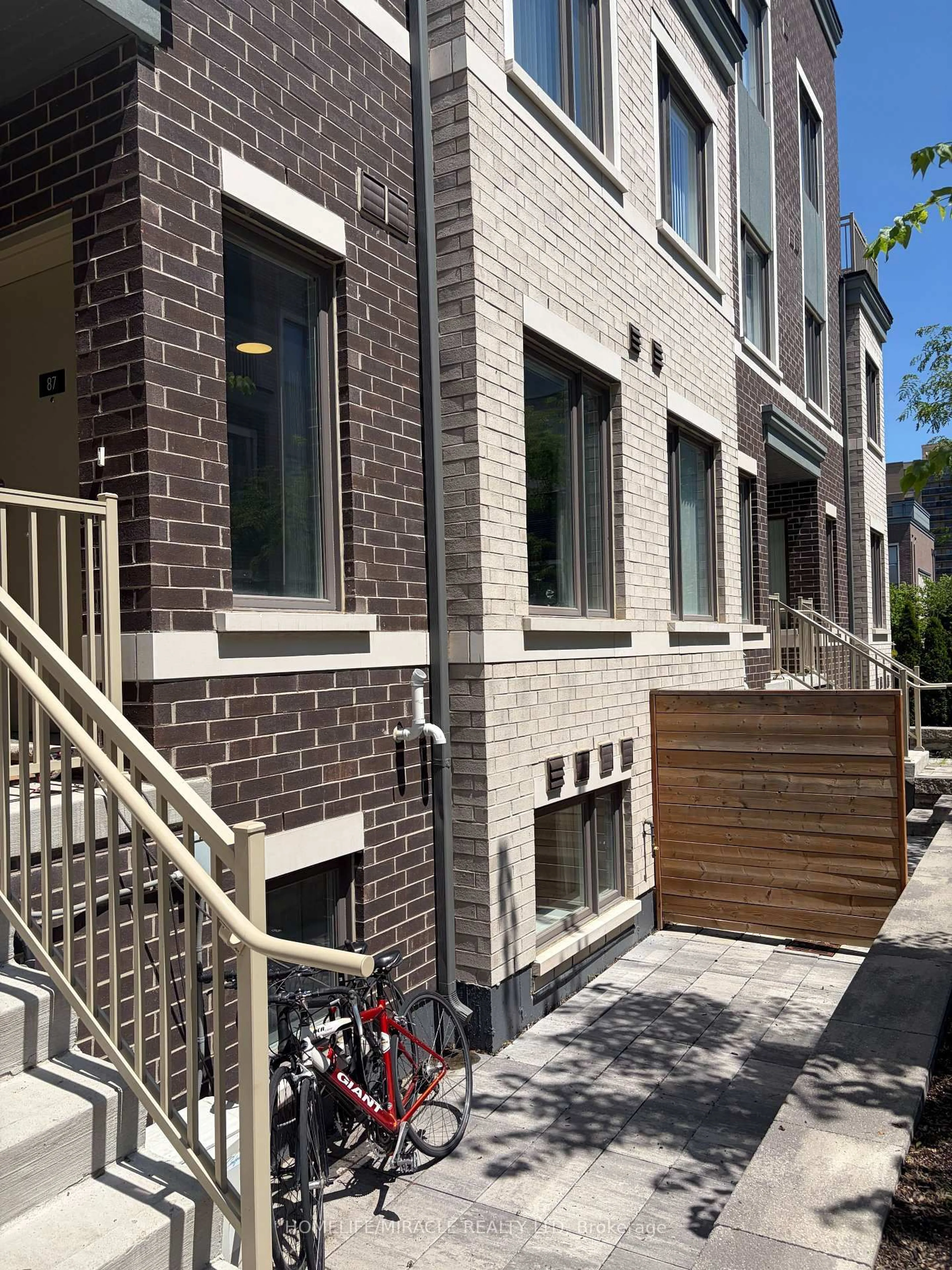 Home with brick exterior material, street for 20 William Jackson Way #87, Toronto Ontario M8V 0J7