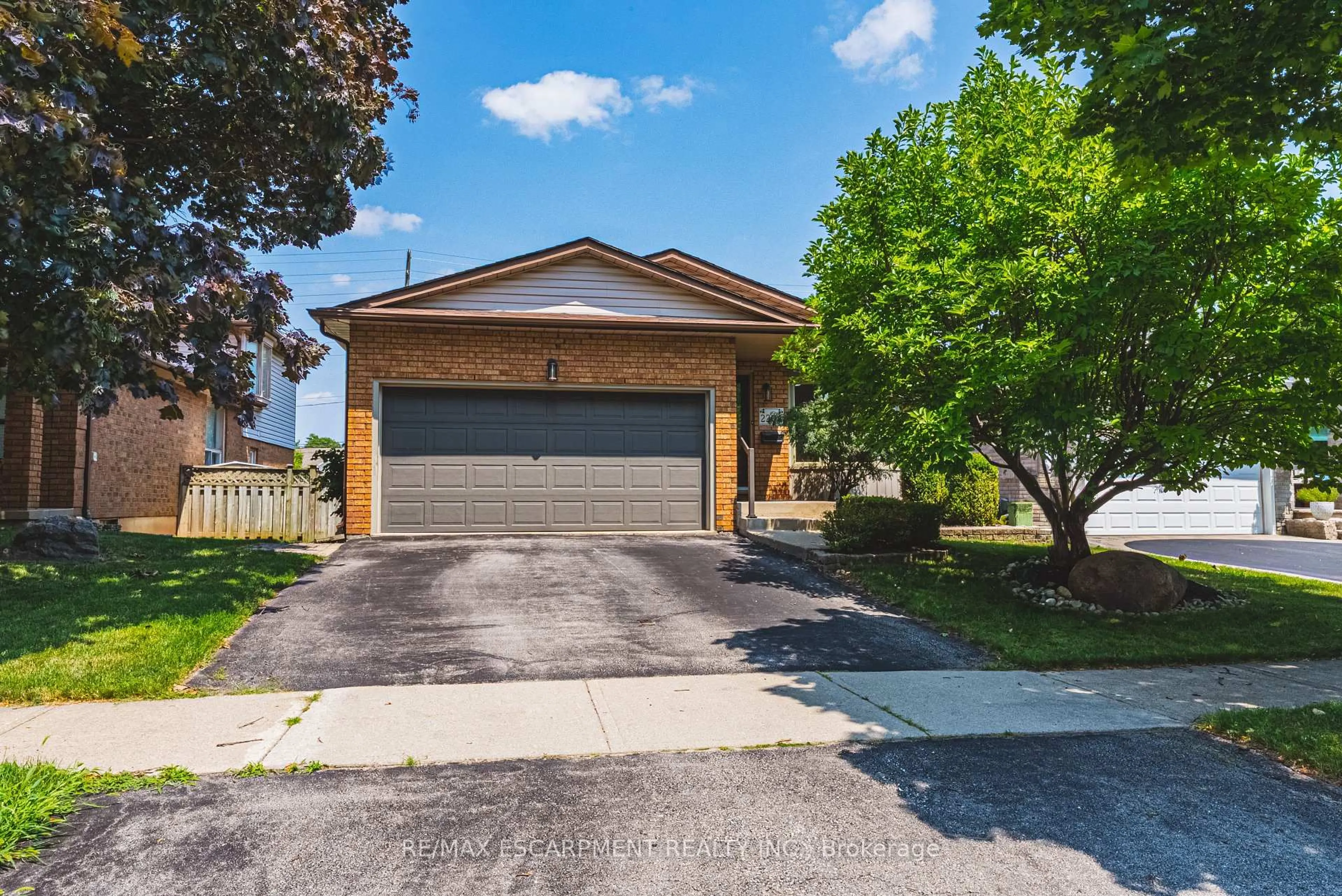 Unknown for 2206 Donald Rd, Burlington Ontario L7M 3R9