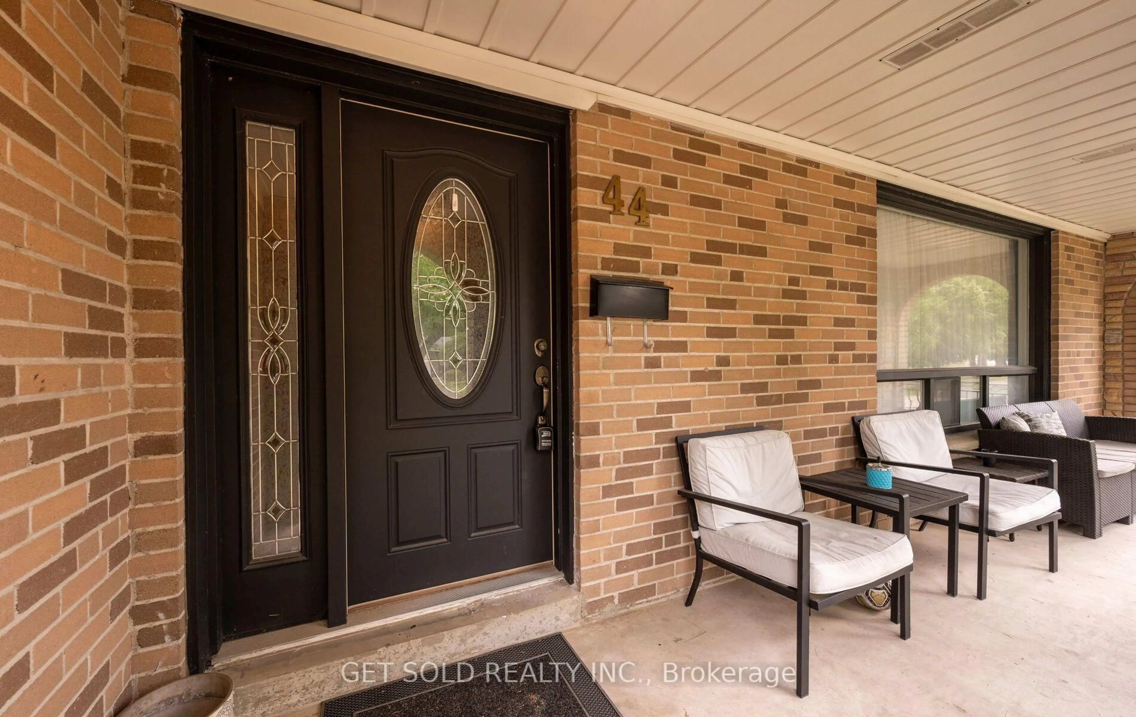 Indoor entryway for 44 Mancroft Cres, Toronto Ontario M9W 3E9