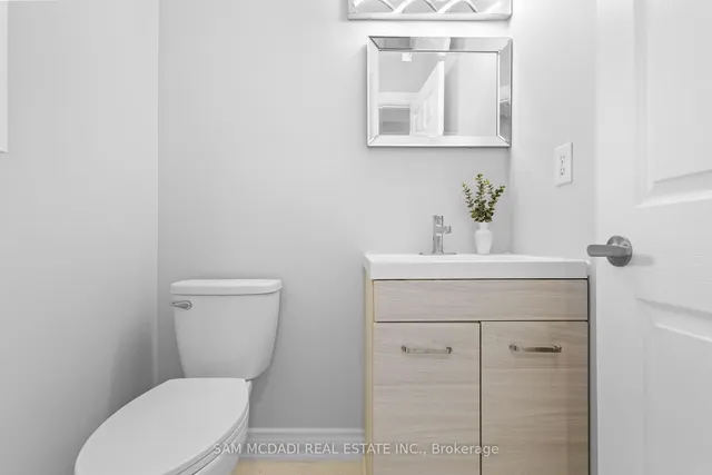 6755 Segovia Rd, Mississauga 5