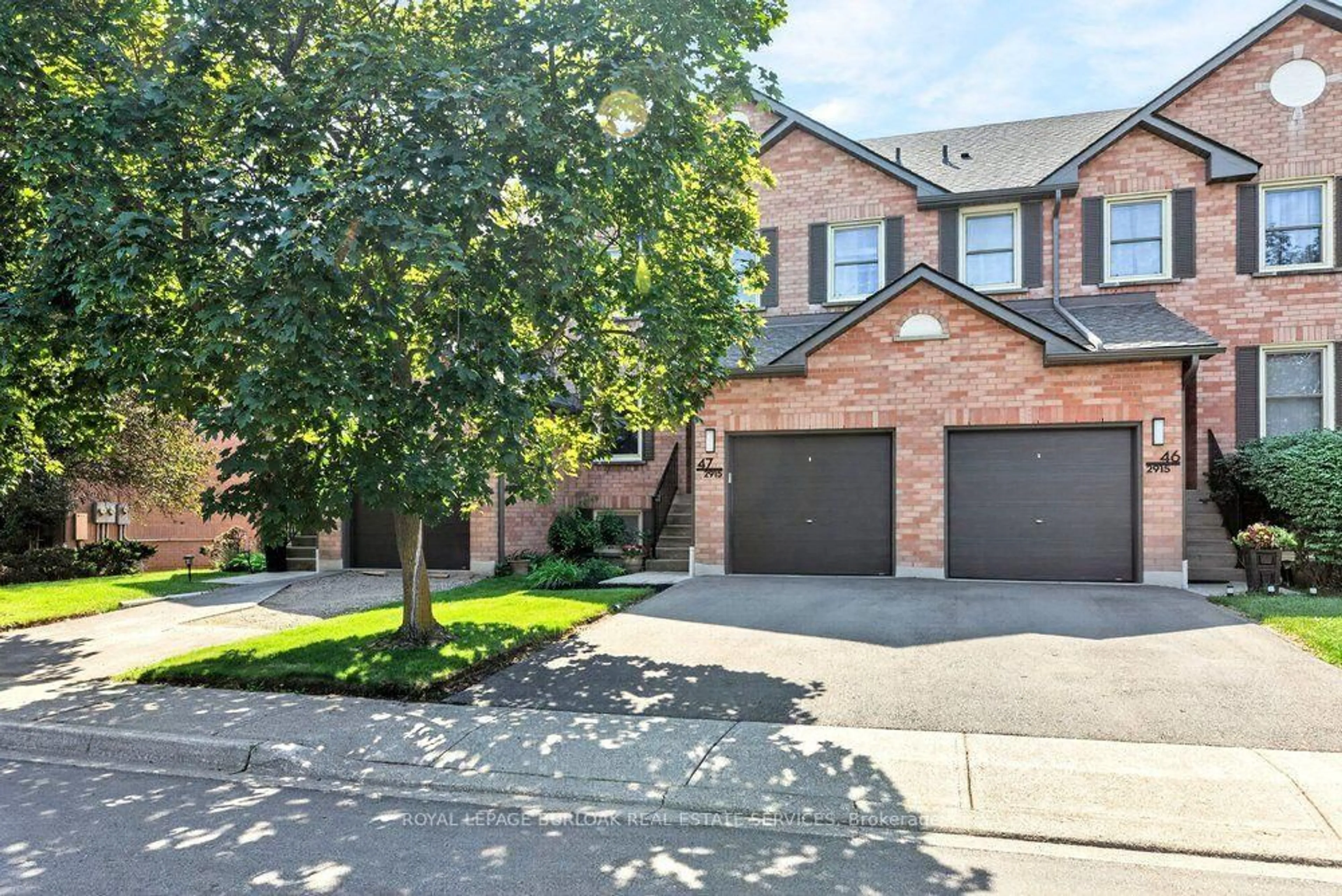 Home with brick exterior material, street for 2915 Headon Forest Dr #47, Burlington Ontario L7M 3Z6