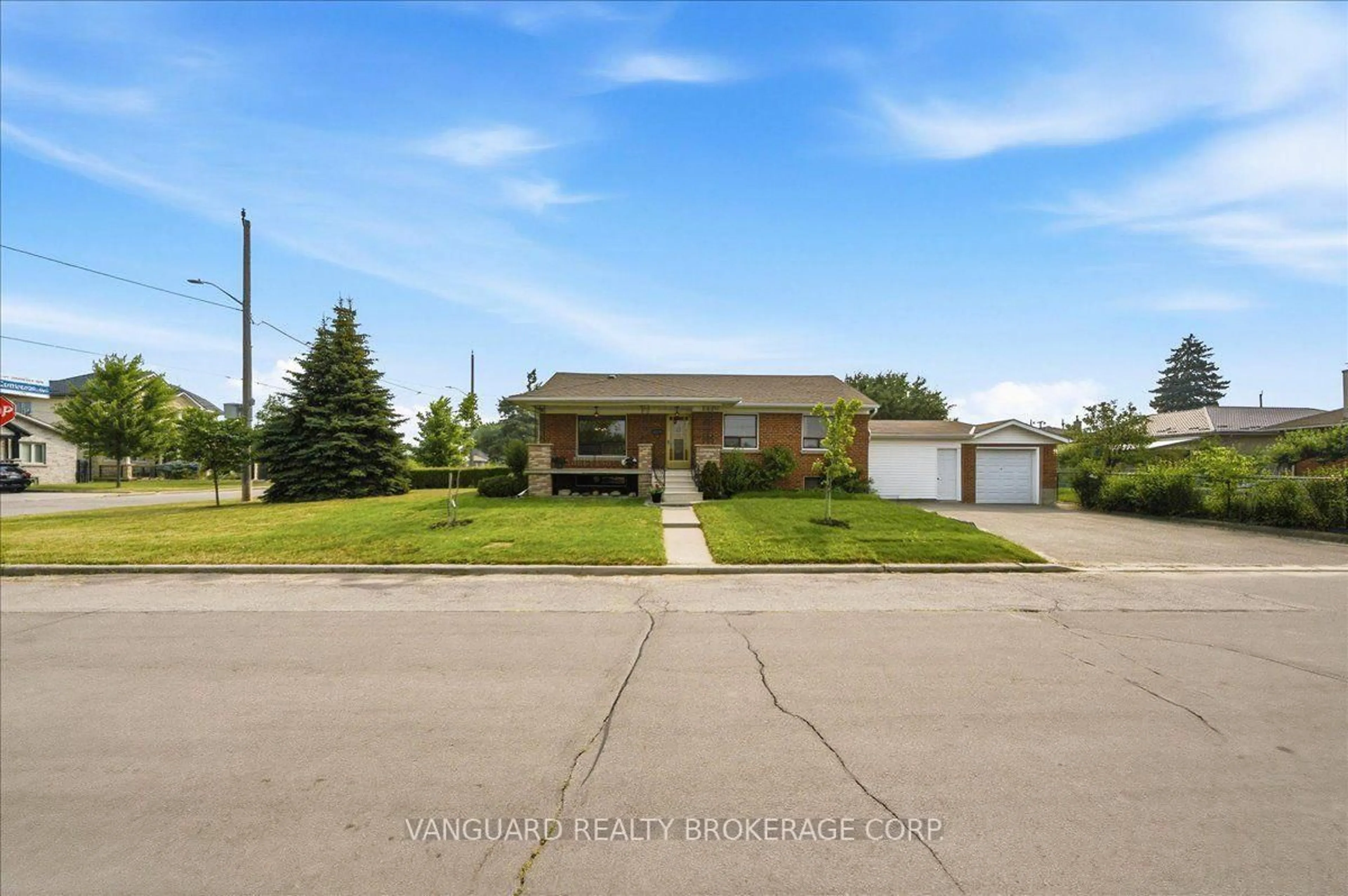 Unknown for 39 Camborne Ave, Toronto Ontario M3M 2P9