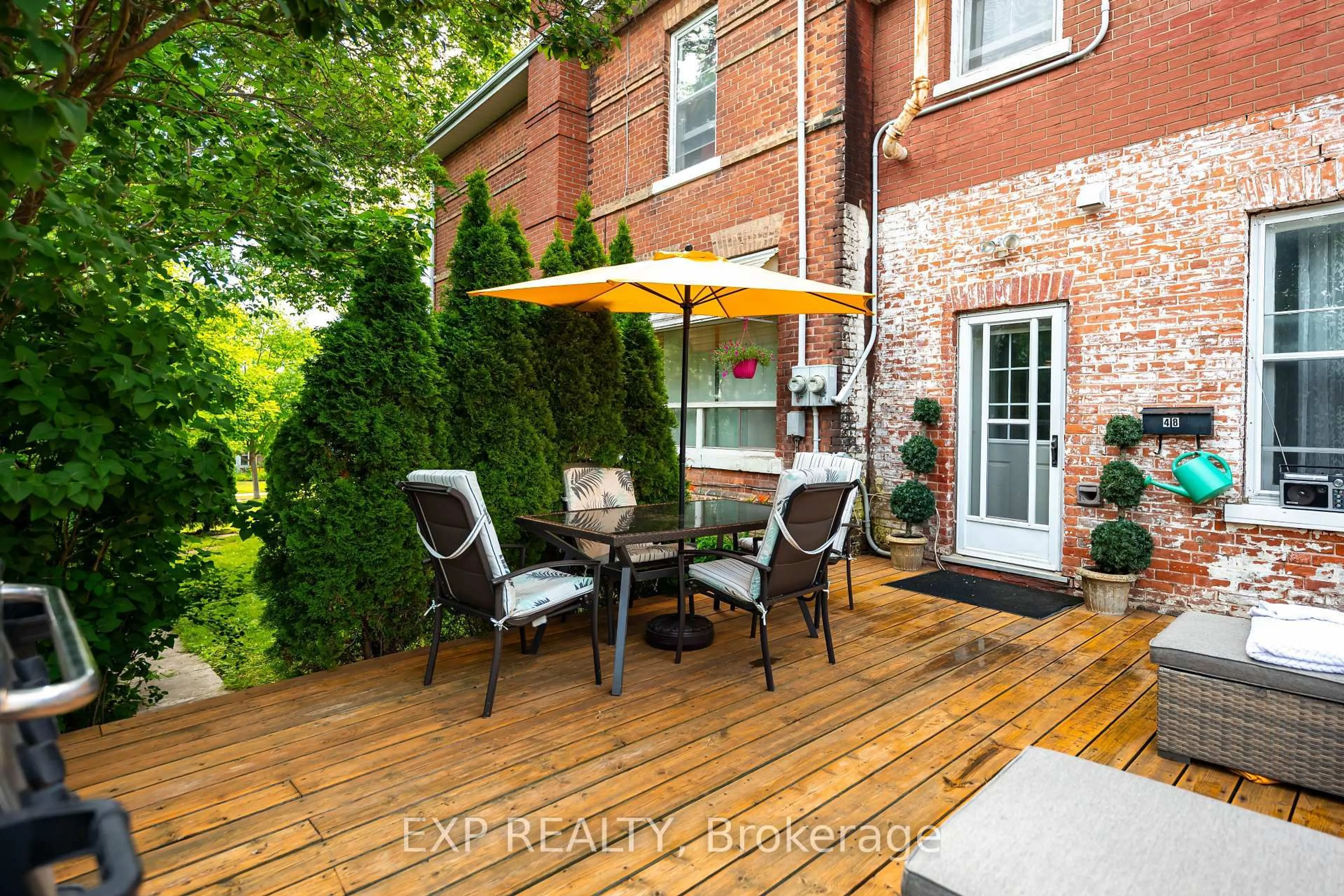 Patio, street for 48 First St, Orangeville Ontario L9W 2E2