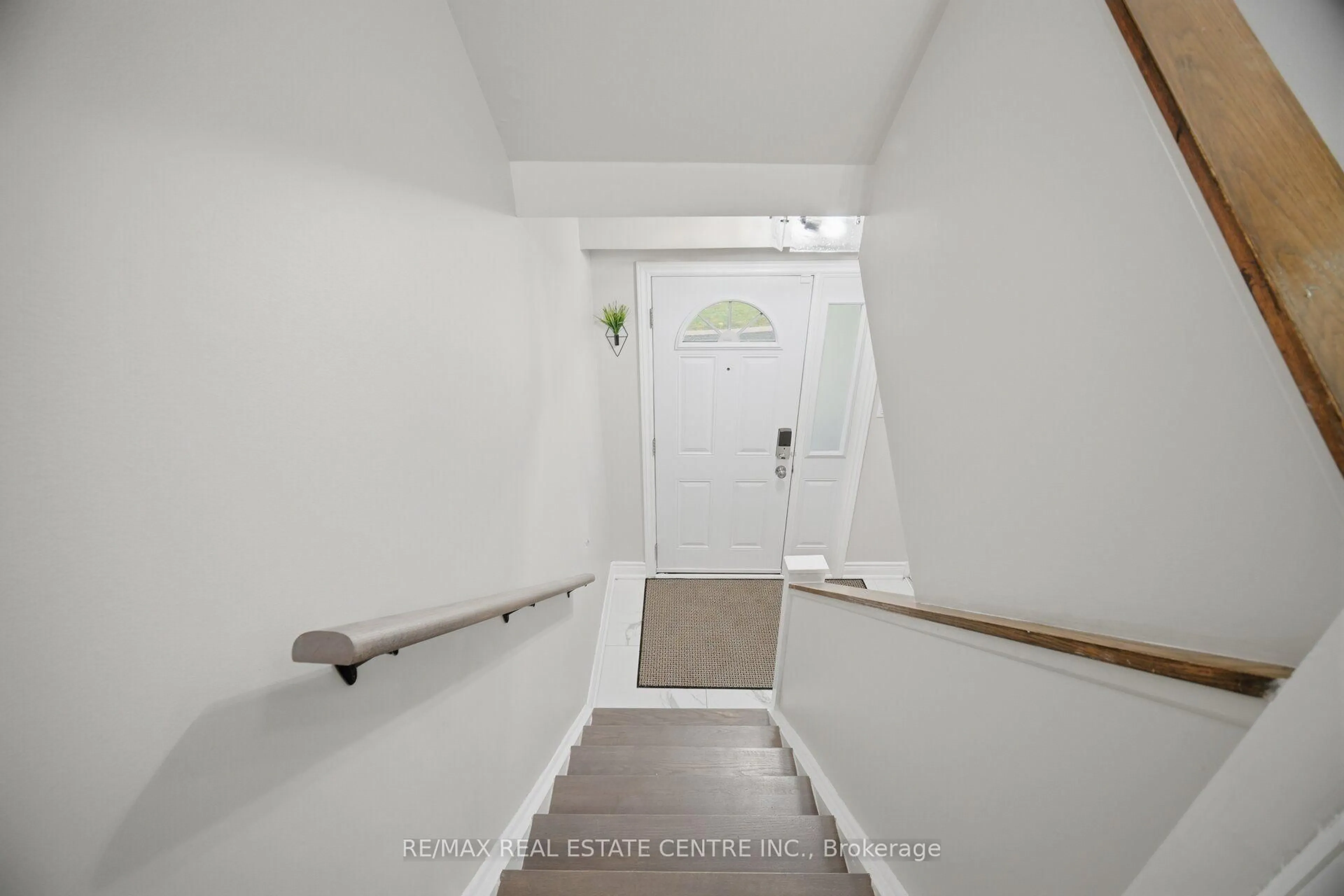 Unknown for 6780 Formentera Ave #15, Mississauga Ontario L5N 2L1