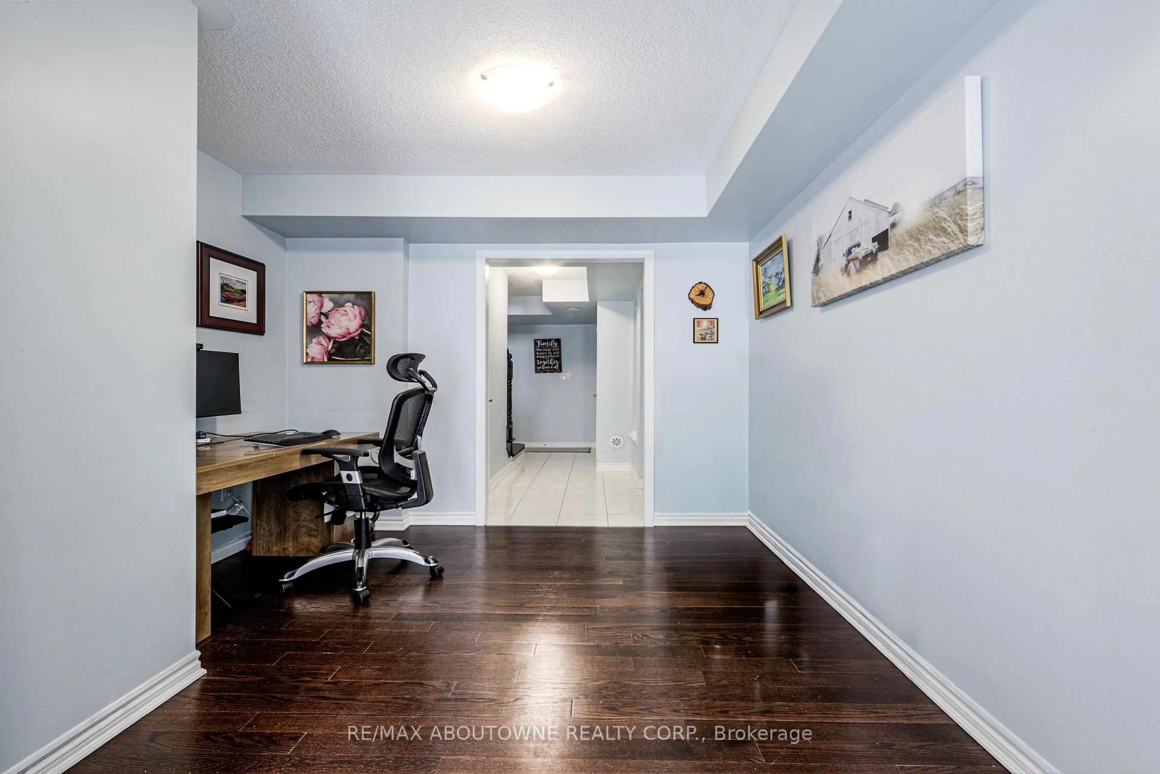 A pic of a room for 1000 Asleton Blvd #58, Milton Ontario L9T 9L6
