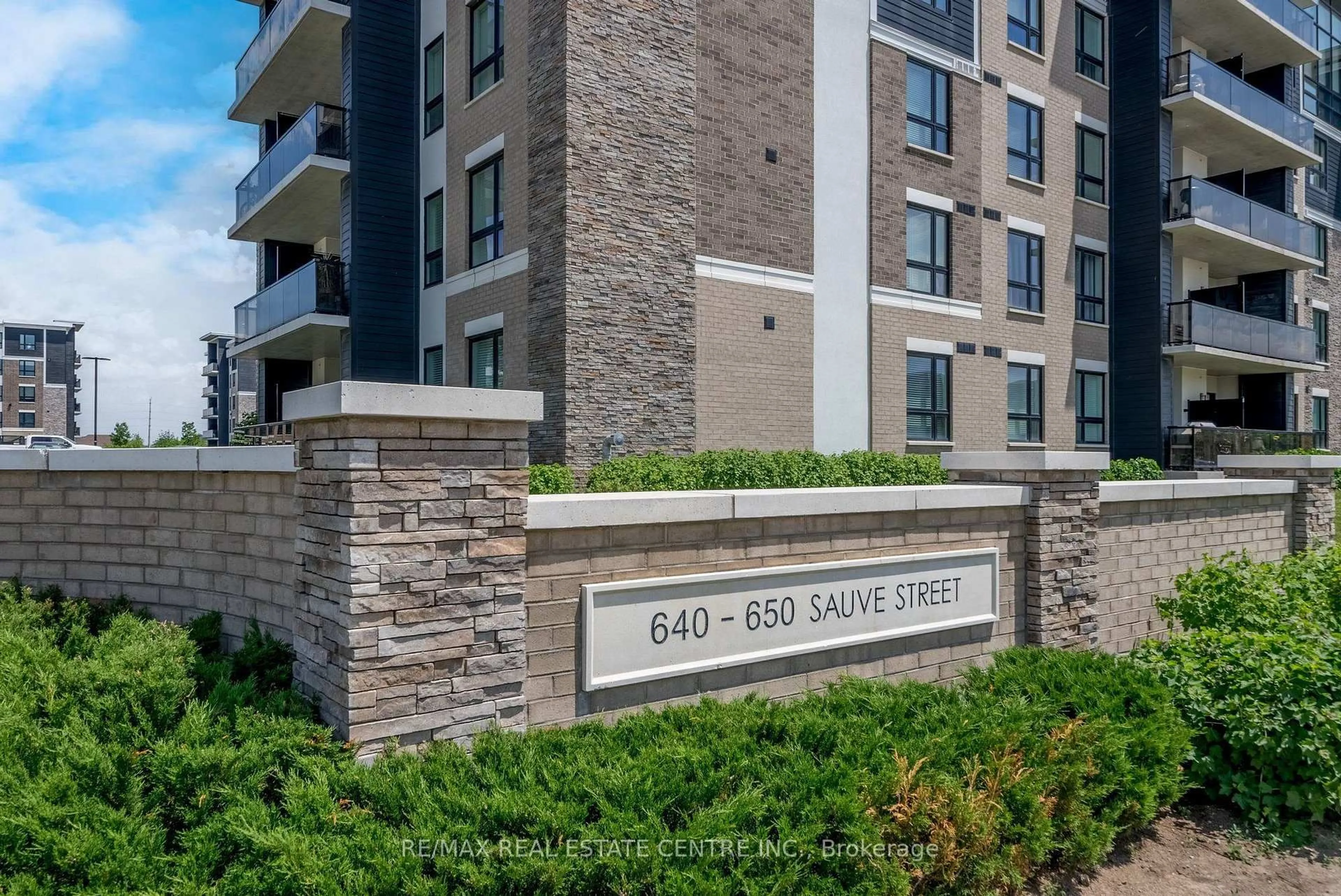 Unknown for 650 Sauve St #408, Milton Ontario L9T 9A8