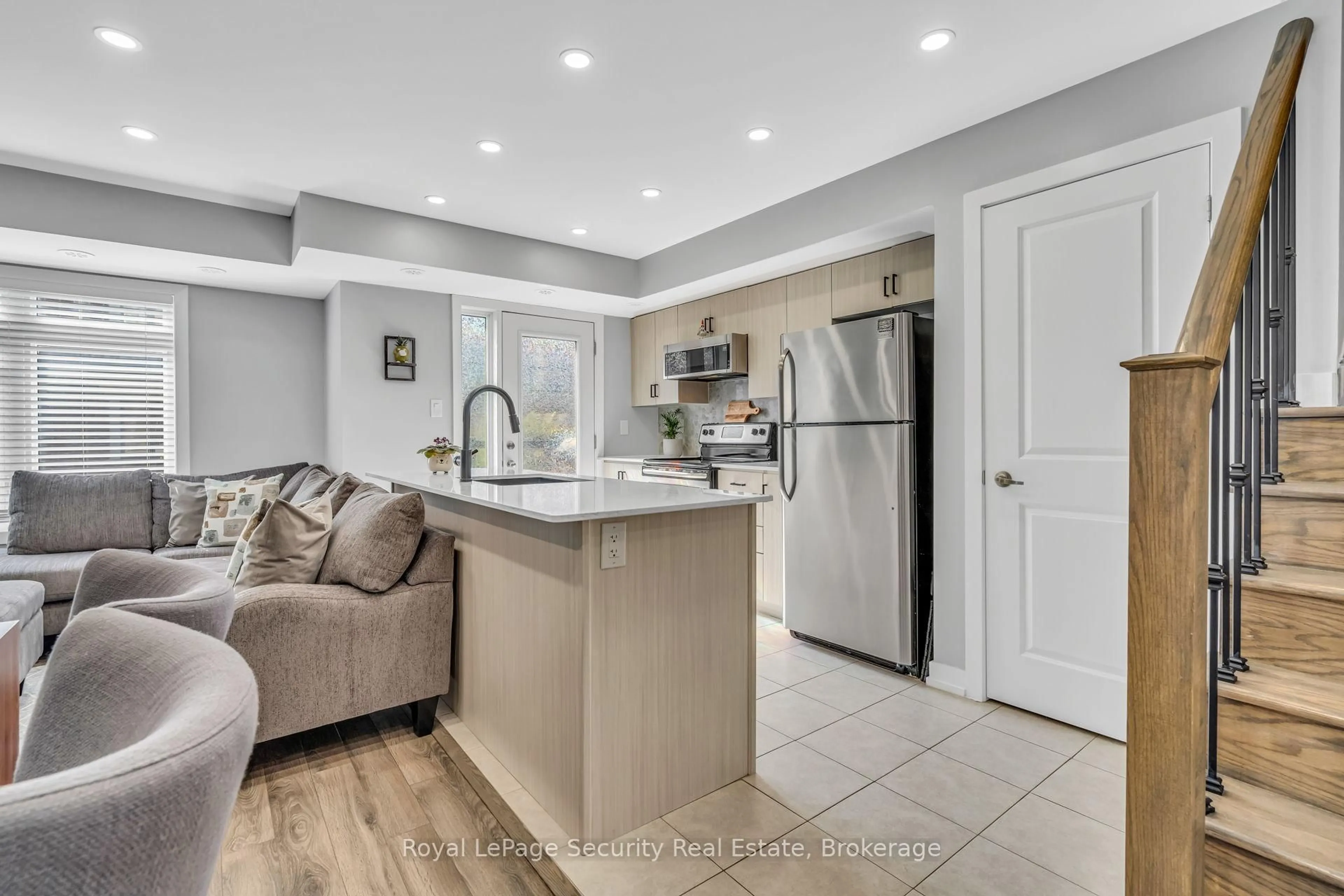 Open concept kitchen, ceramic/tile floor for 2315 Sheppard Ave #61, Toronto Ontario M9M 3A4