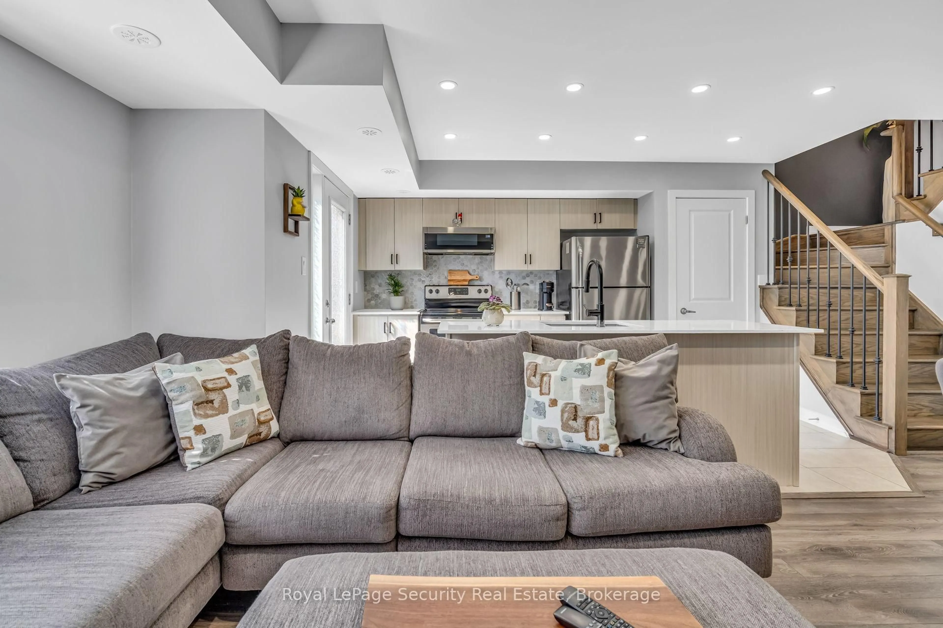 Unknown for 2315 Sheppard Ave #61, Toronto Ontario M9M 3A4