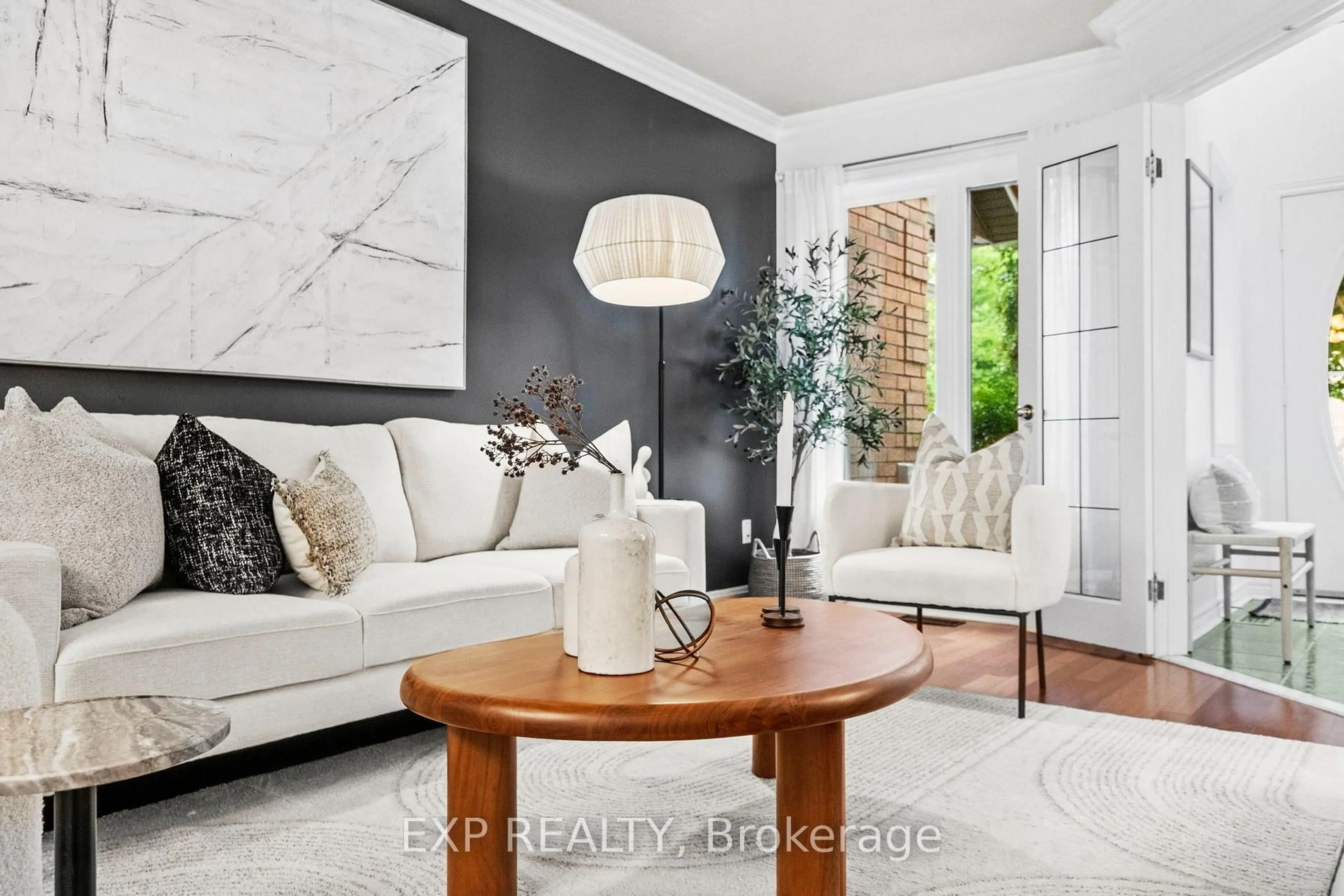 Living room with furniture, ceramic/tile floor for 1905 Broad Hollow Gate #31, Mississauga Ontario L5L 5X2
