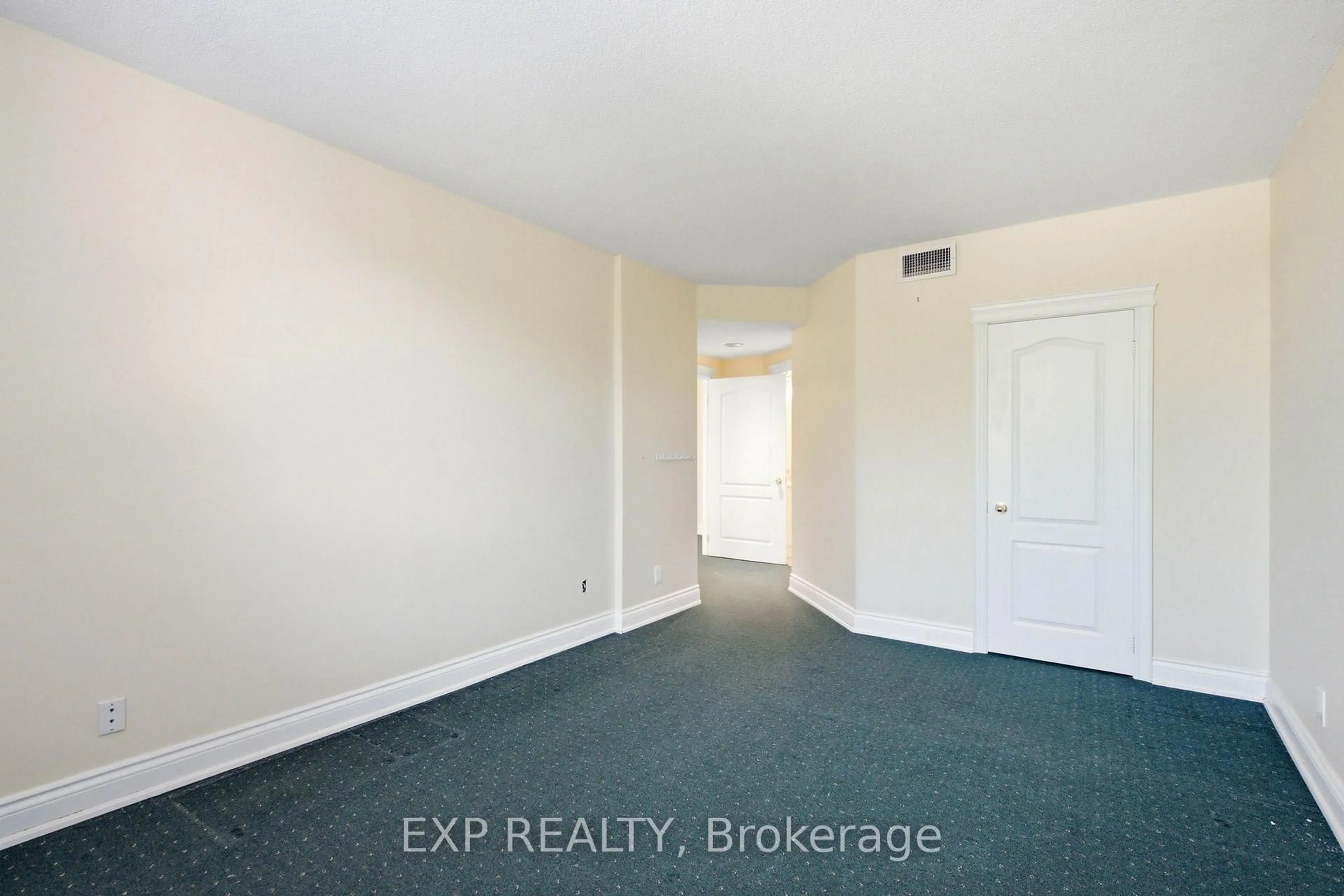 A pic of a room for 1903 Pilgrims Way #302, Oakville Ontario L6M 2X1