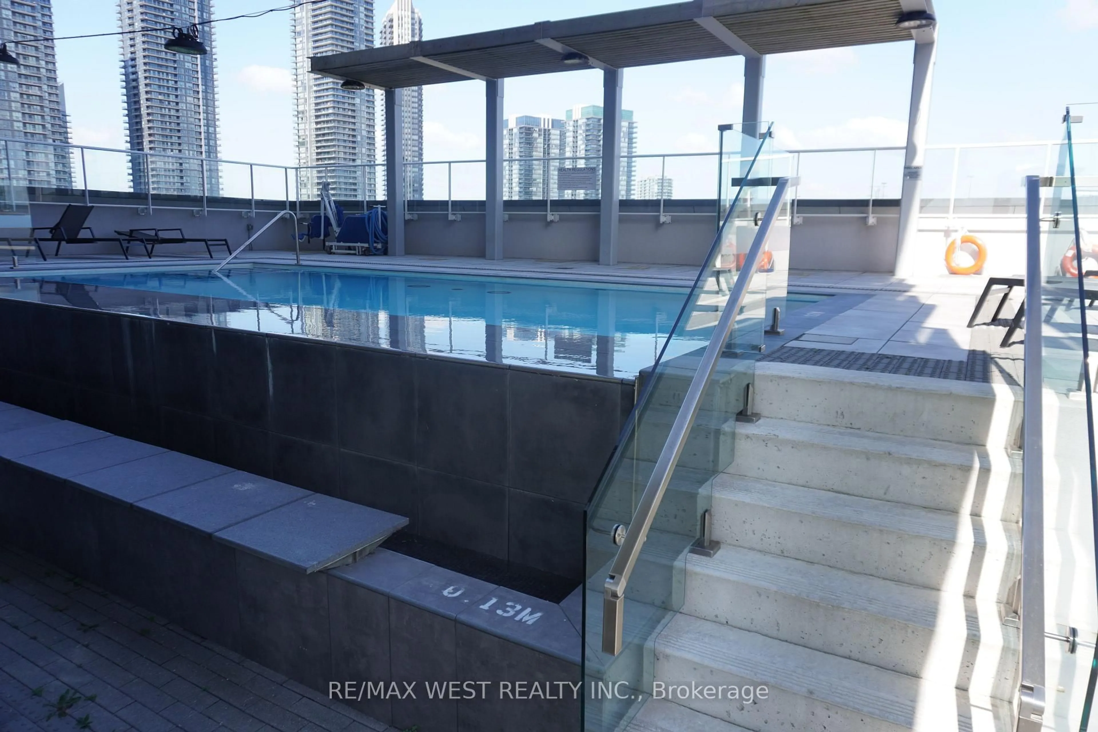 Pool for 70 Annie Craig Dr #5101, Toronto Ontario M8V 0G2