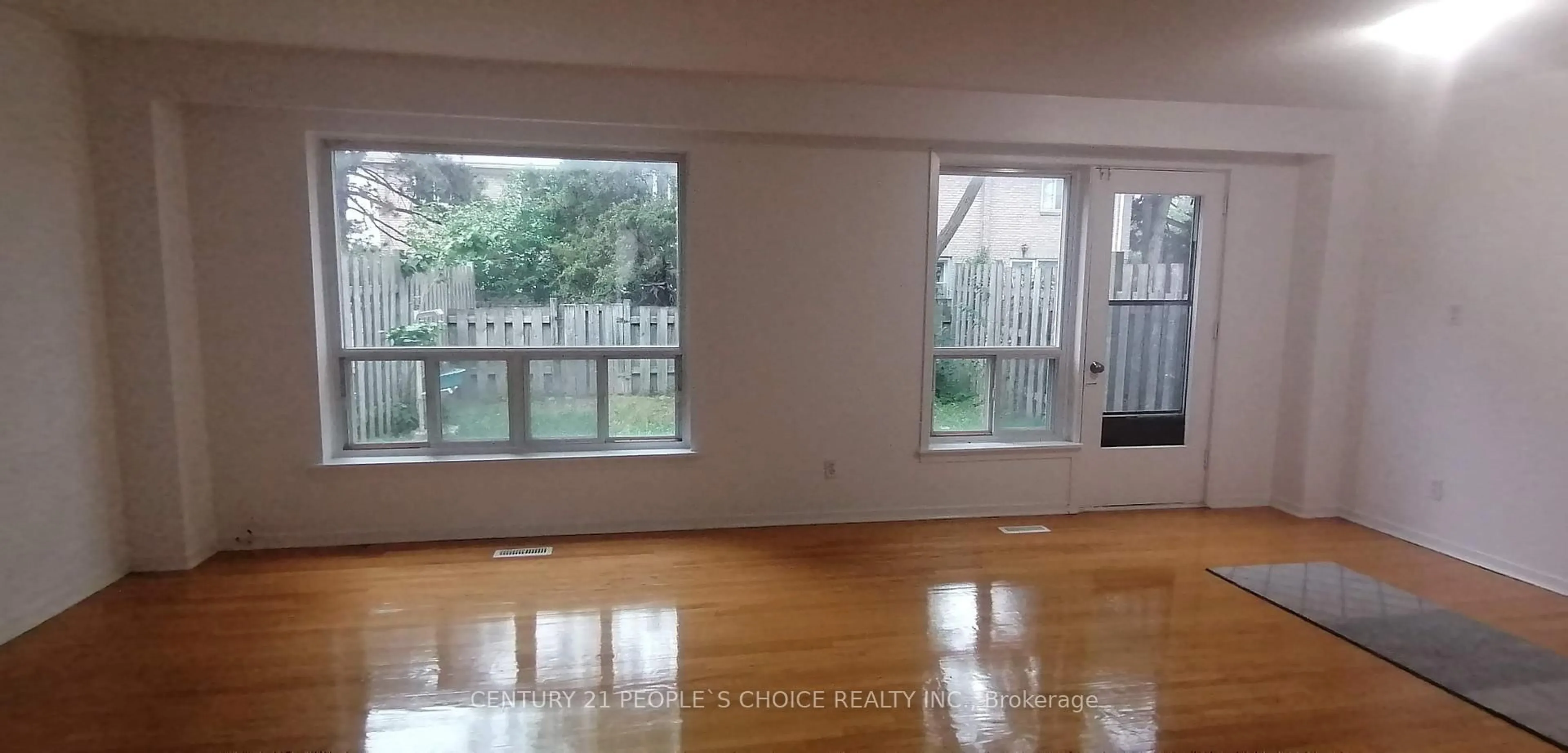 A pic of a room for 17 Gosford Blvd #9, Toronto Ontario M3N 2G7
