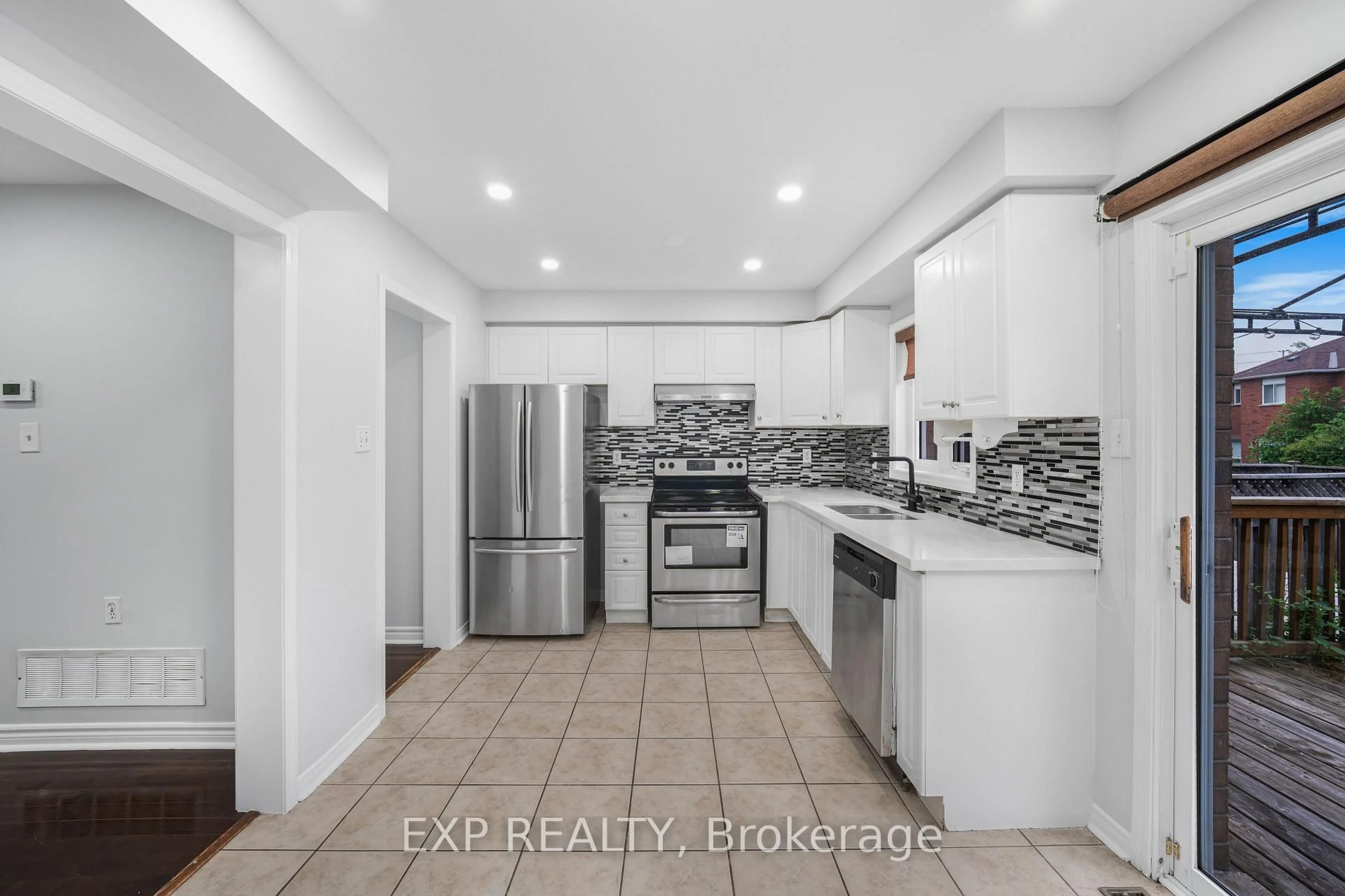 Unknown for 128 Olympia Cres, Brampton Ontario L6X 4W3
