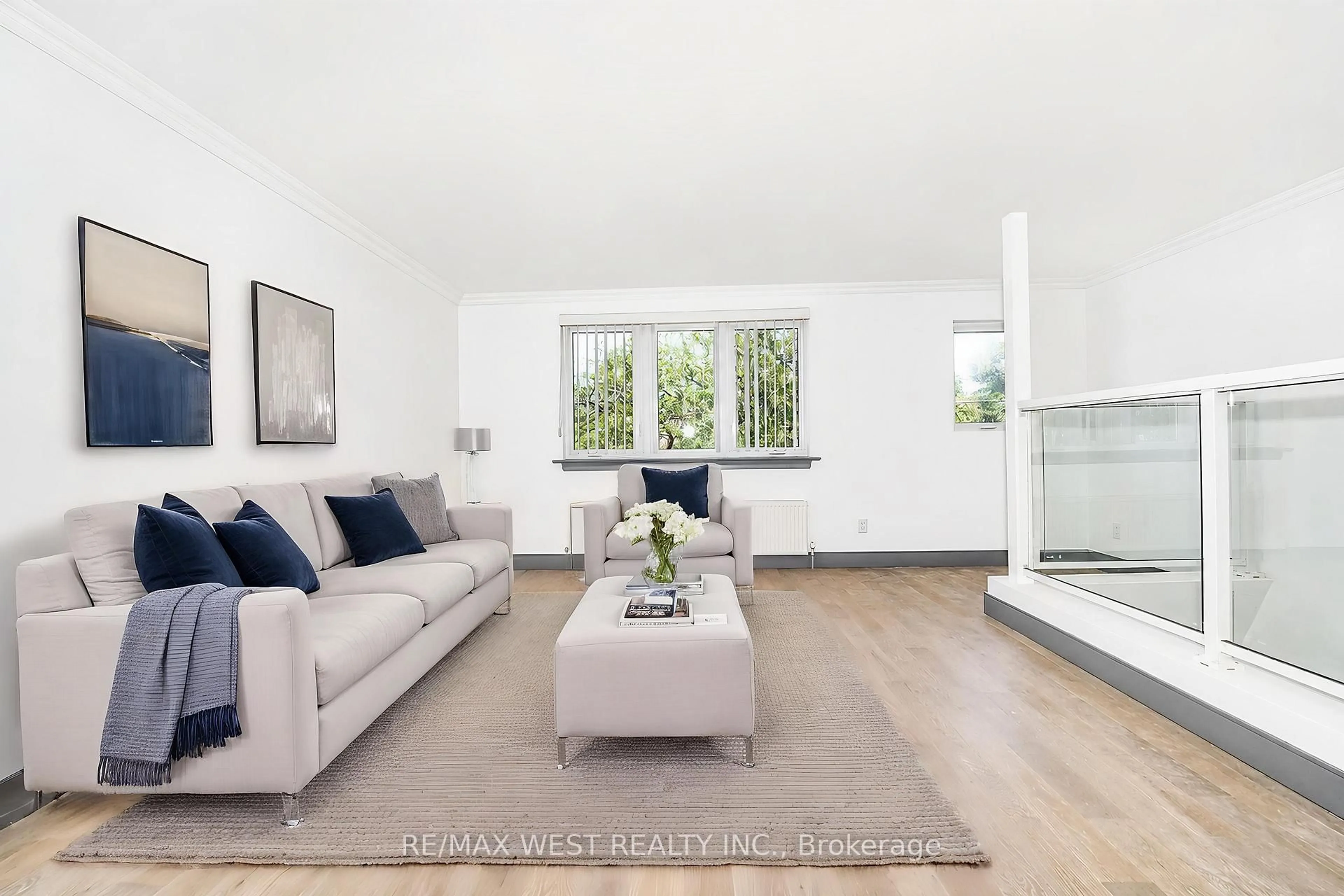 Living room with furniture, unknown for 91 Twenty Second St, Toronto Ontario M8V 3M3