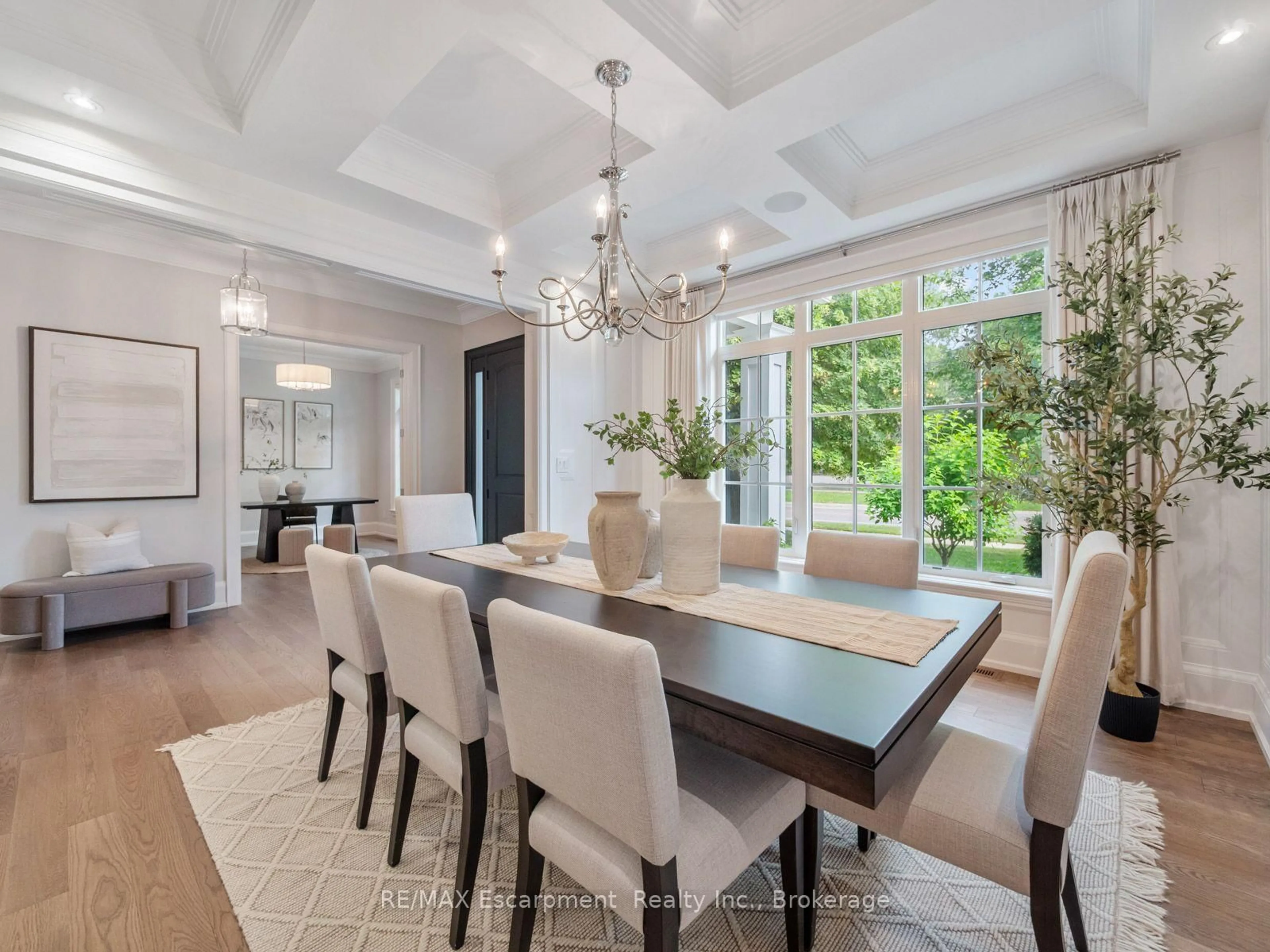 Dining room, unknown for 1077 Bridge Rd, Oakville Ontario L6L 2B6