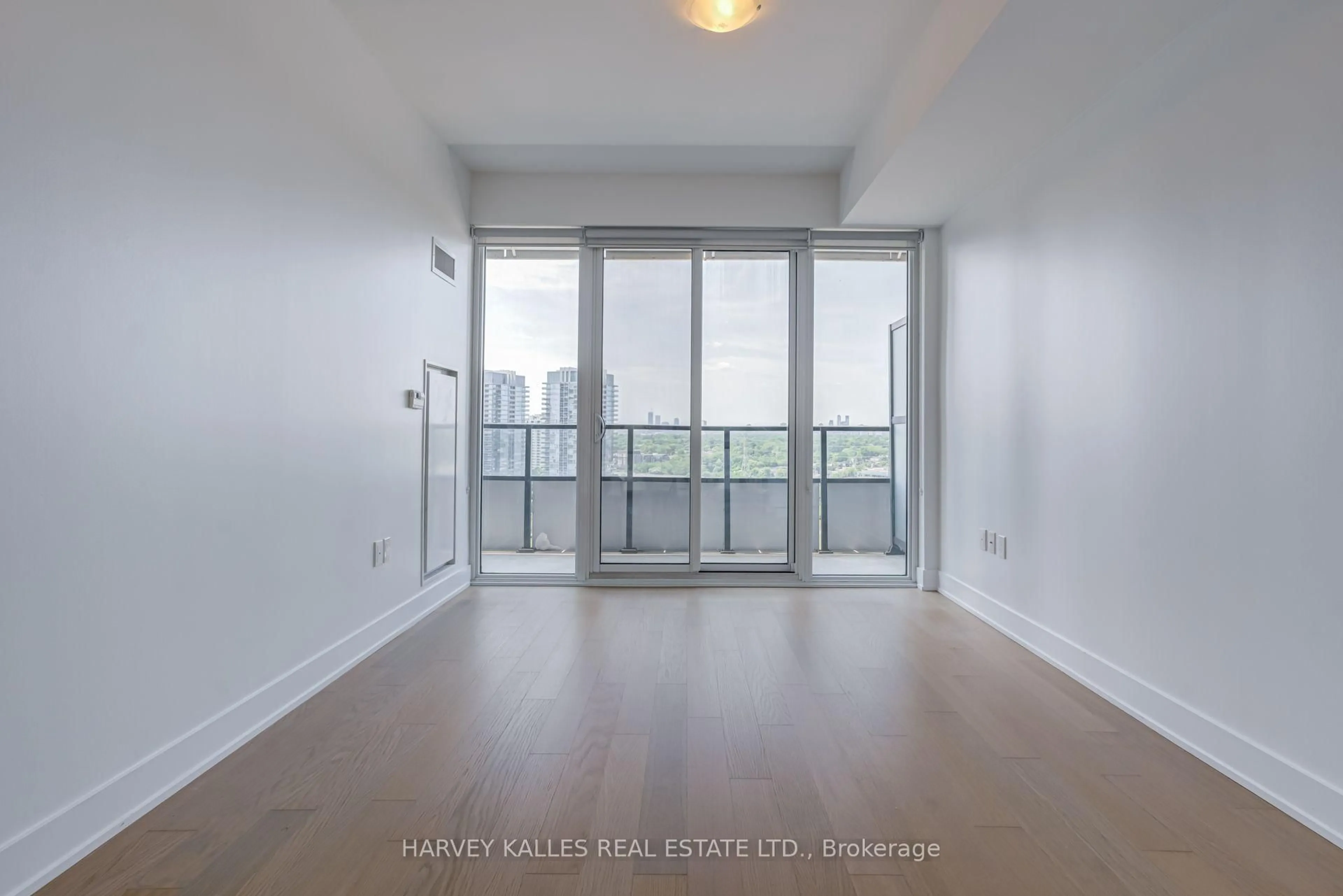 A pic of a room for 30 Shore Breeze Dr #1822, Toronto Ontario M8V 0J1