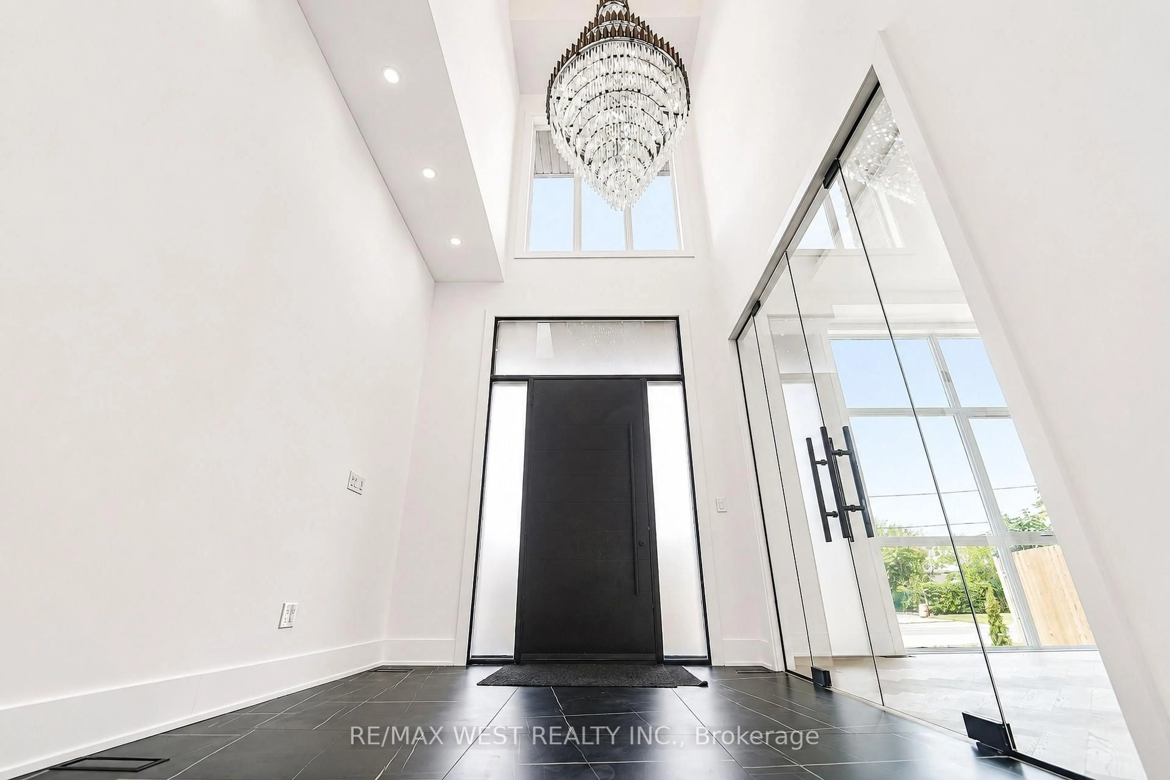 Indoor entryway for 53 Celt Ave, Toronto Ontario M6A 1H2