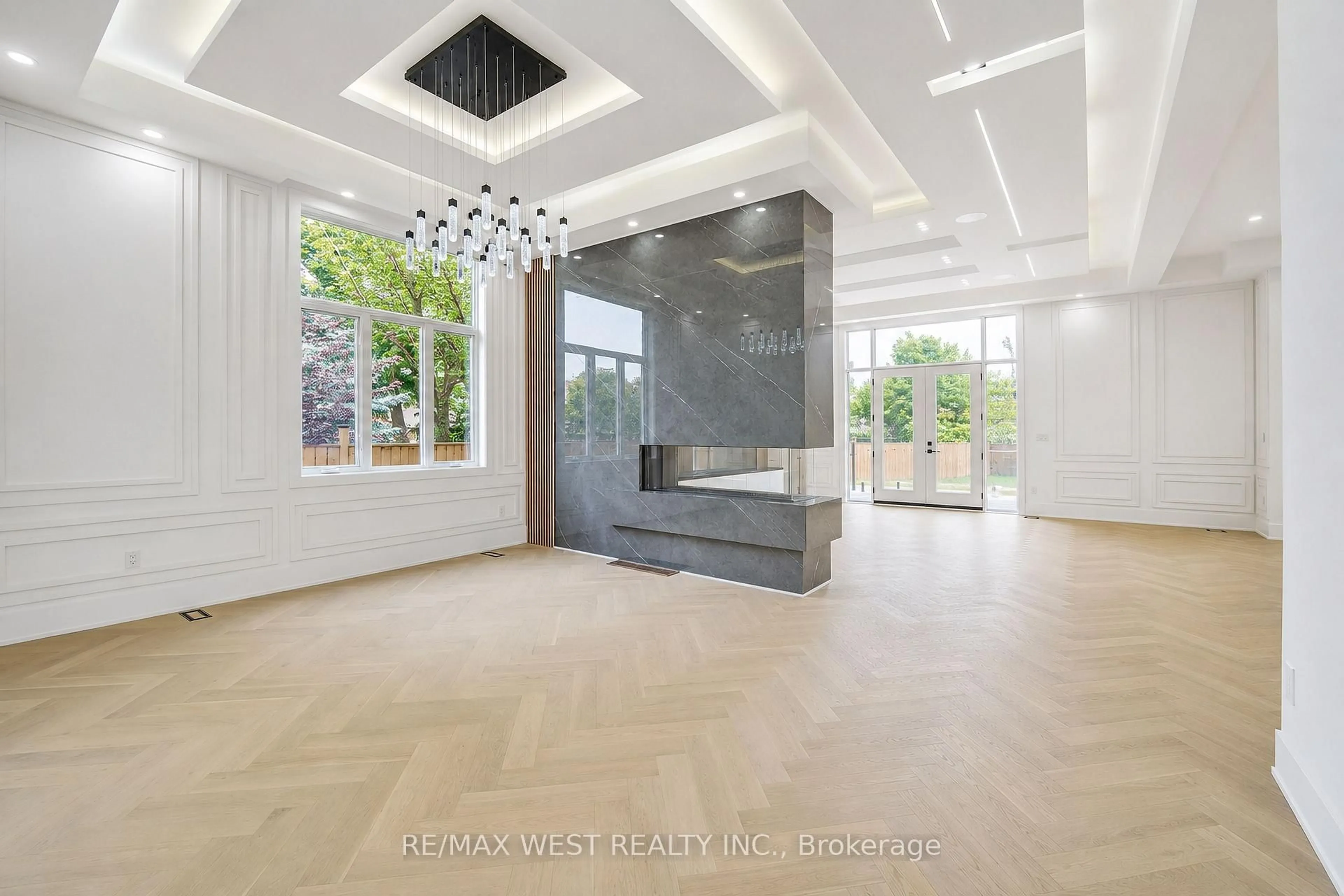Indoor foyer for 53 Celt Ave, Toronto Ontario M6A 1H2