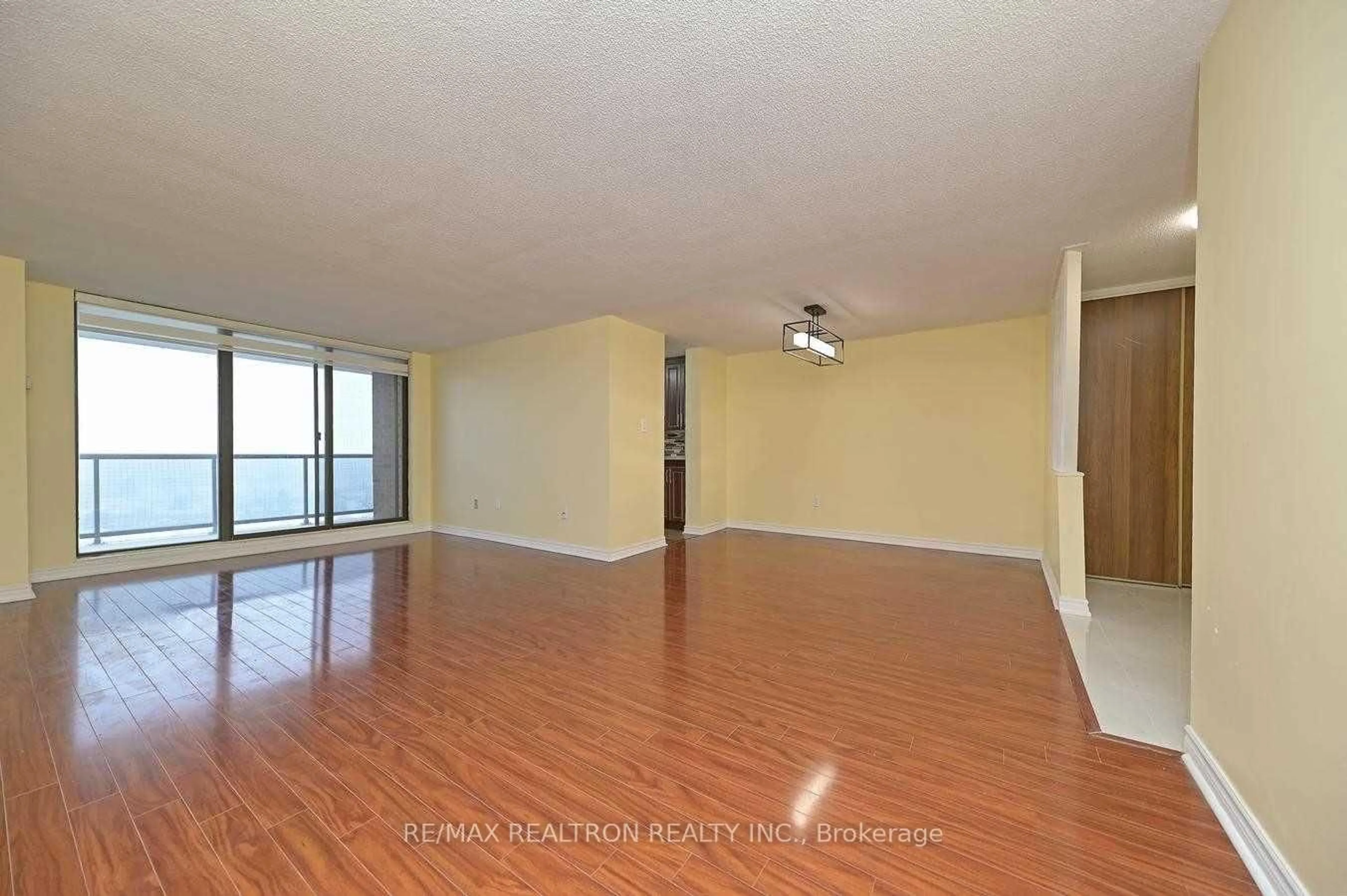 A pic of a room for 21 Knightsbridge Rd #1201, Brampton Ontario L6T 3Y1