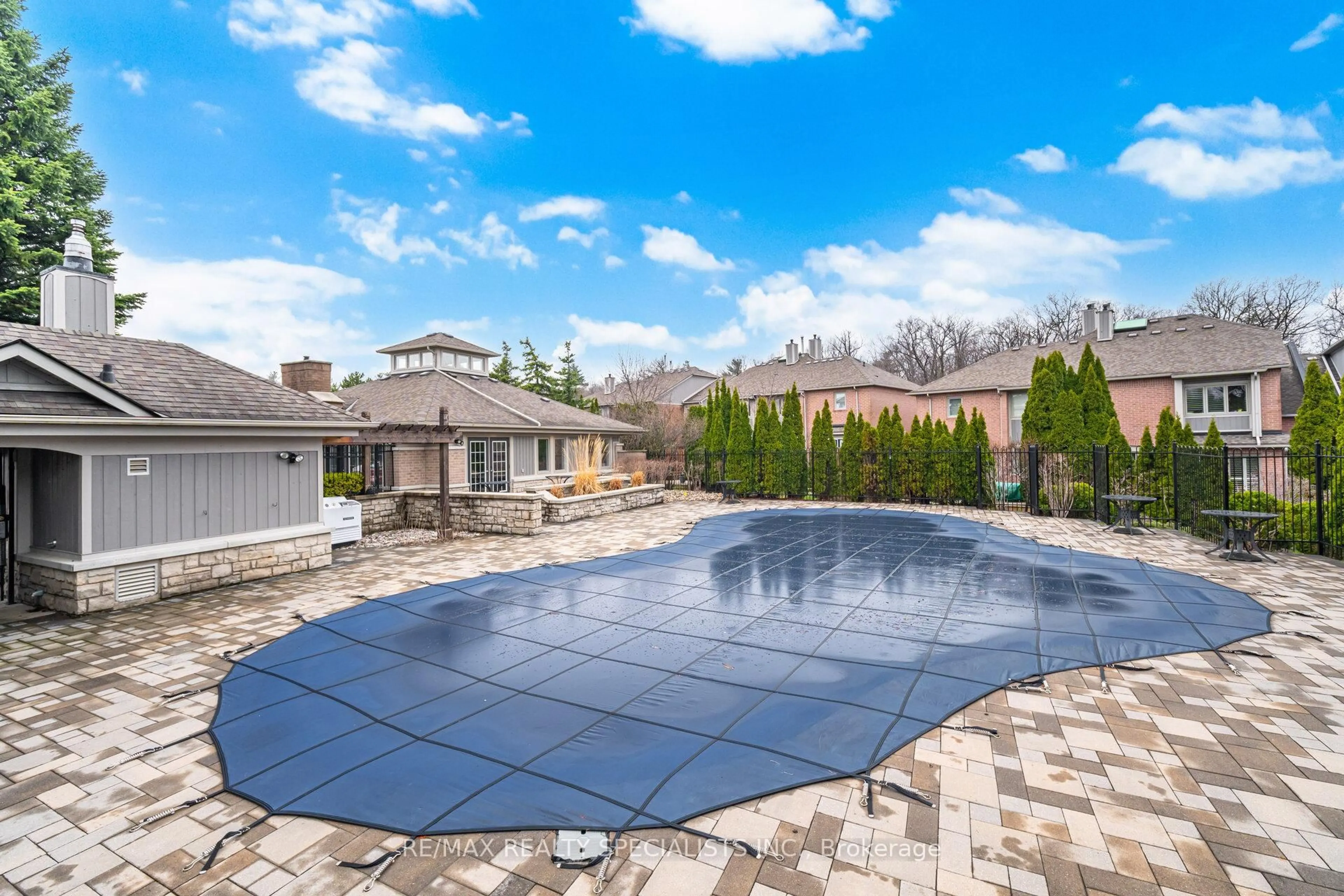 Pool for 5480 Glen Erin Dr #73, Mississauga Ontario L5M 5R3