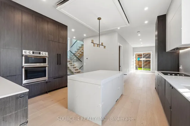 1404 Wren Ave, Oakville 5