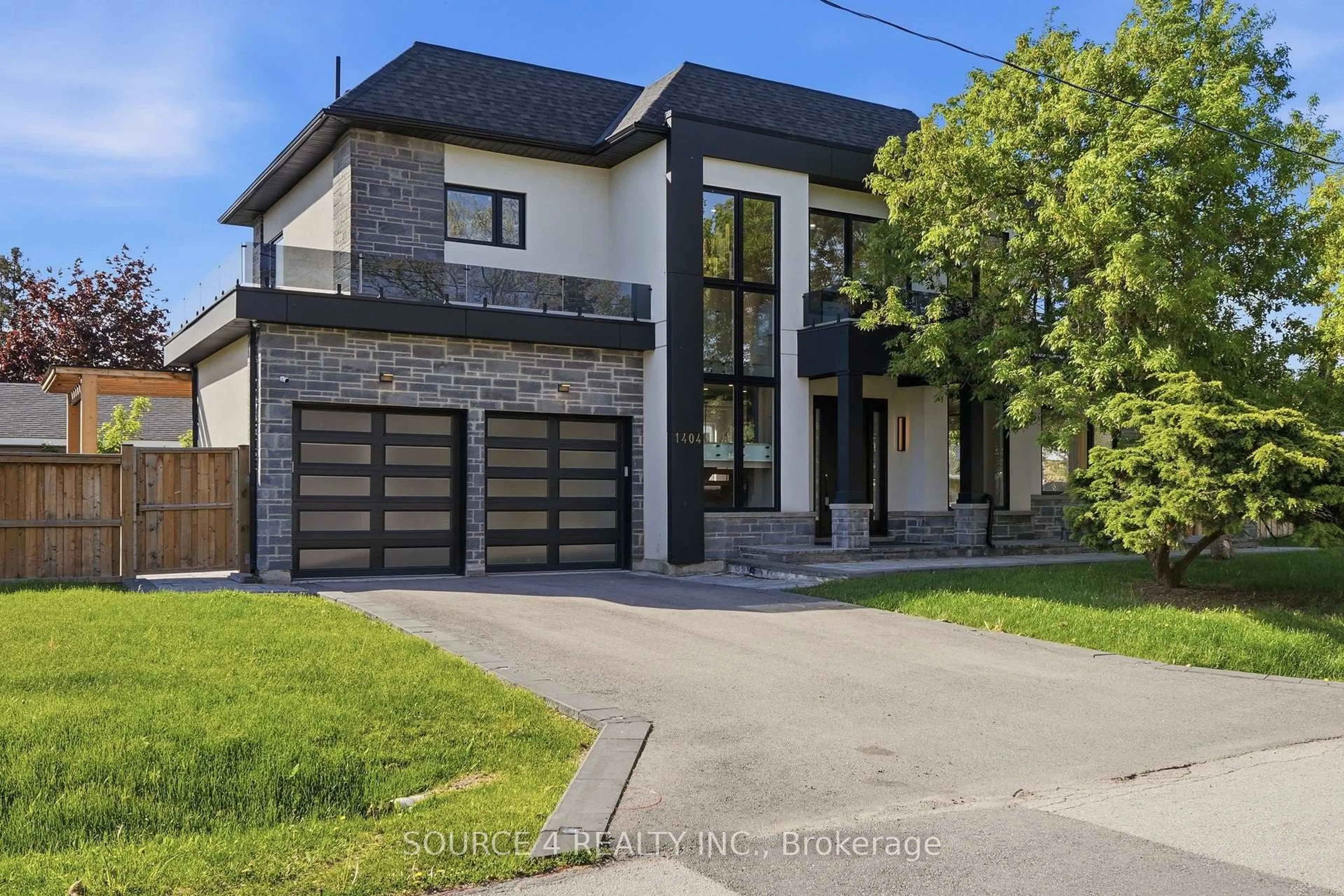 Home with brick exterior material, street for 1404 Wren Ave, Oakville Ontario L6L 2V6