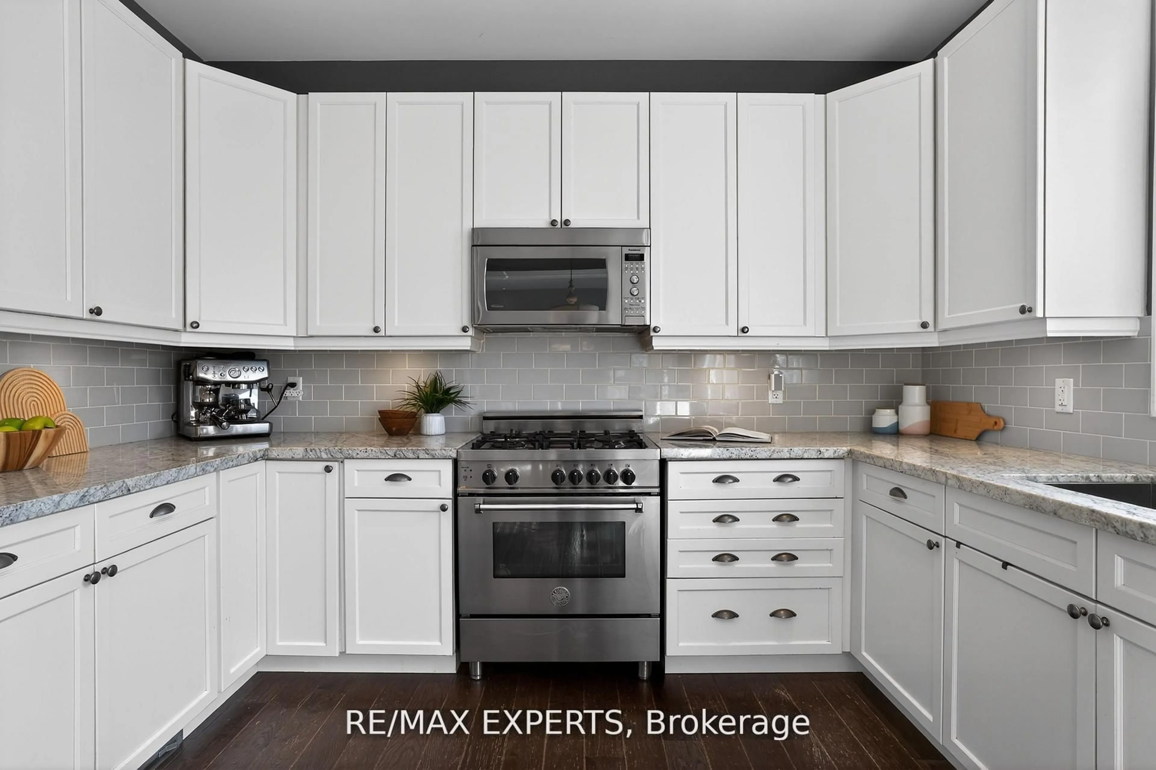 Contemporary kitchen, ceramic/tile floor for 30 Cedarholme Ave, Caledon Ontario L7C 3S9
