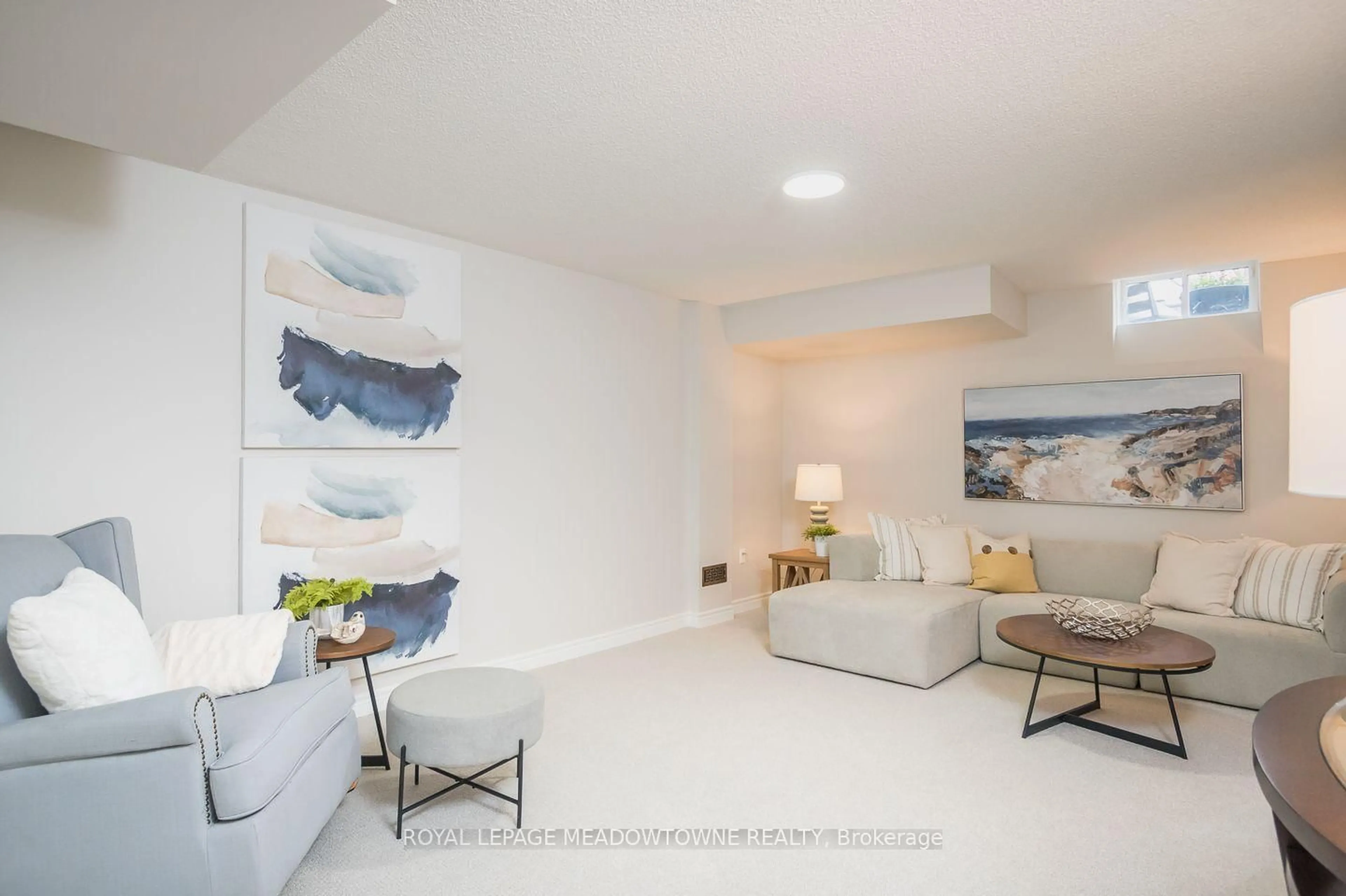 Living room with furniture, unknown for 9 Mclaughlin Ave, Milton Ontario L9T 7H3