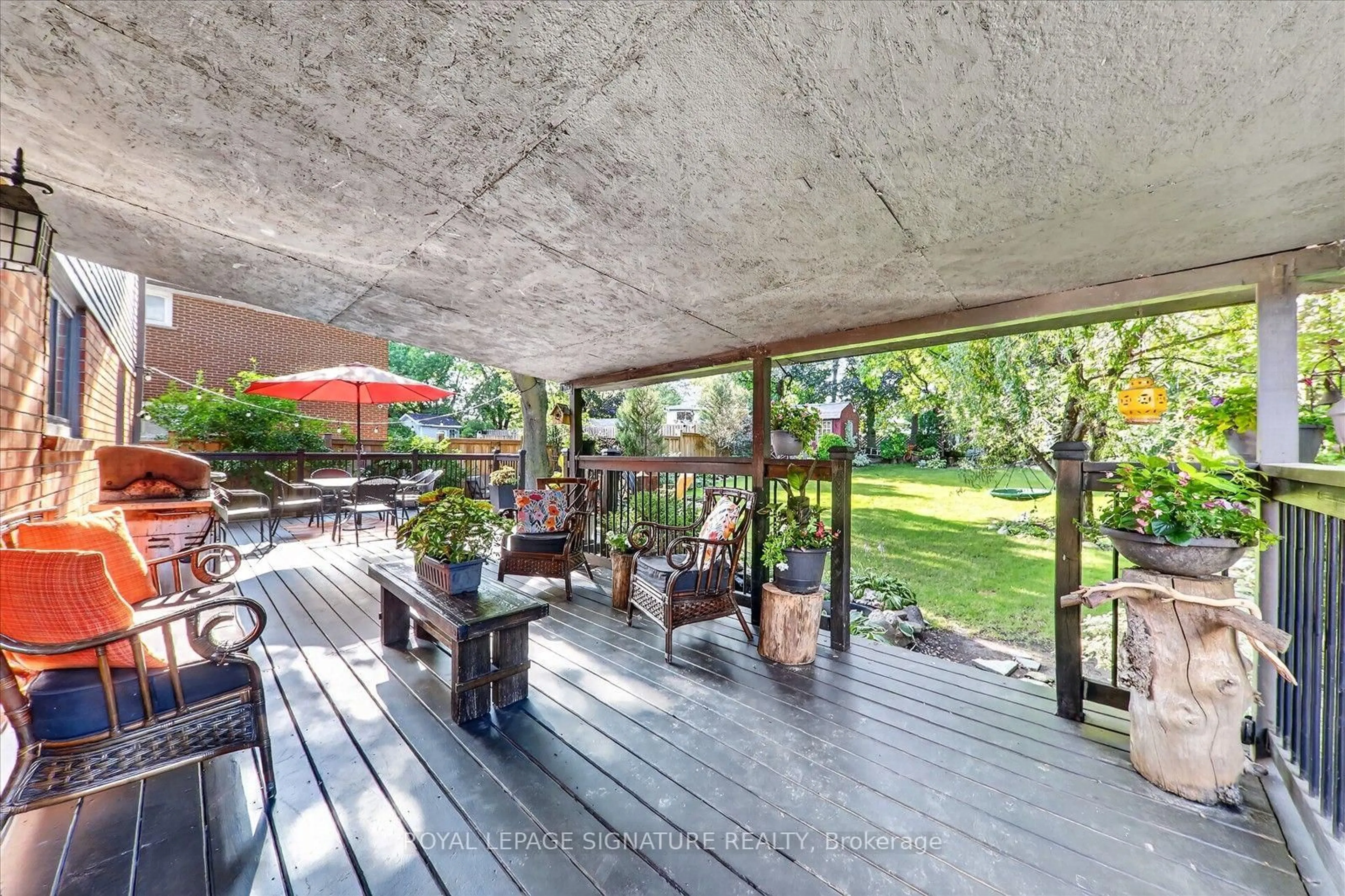 Patio, unknown for 62 Massey St, Brampton Ontario L6S 2W5