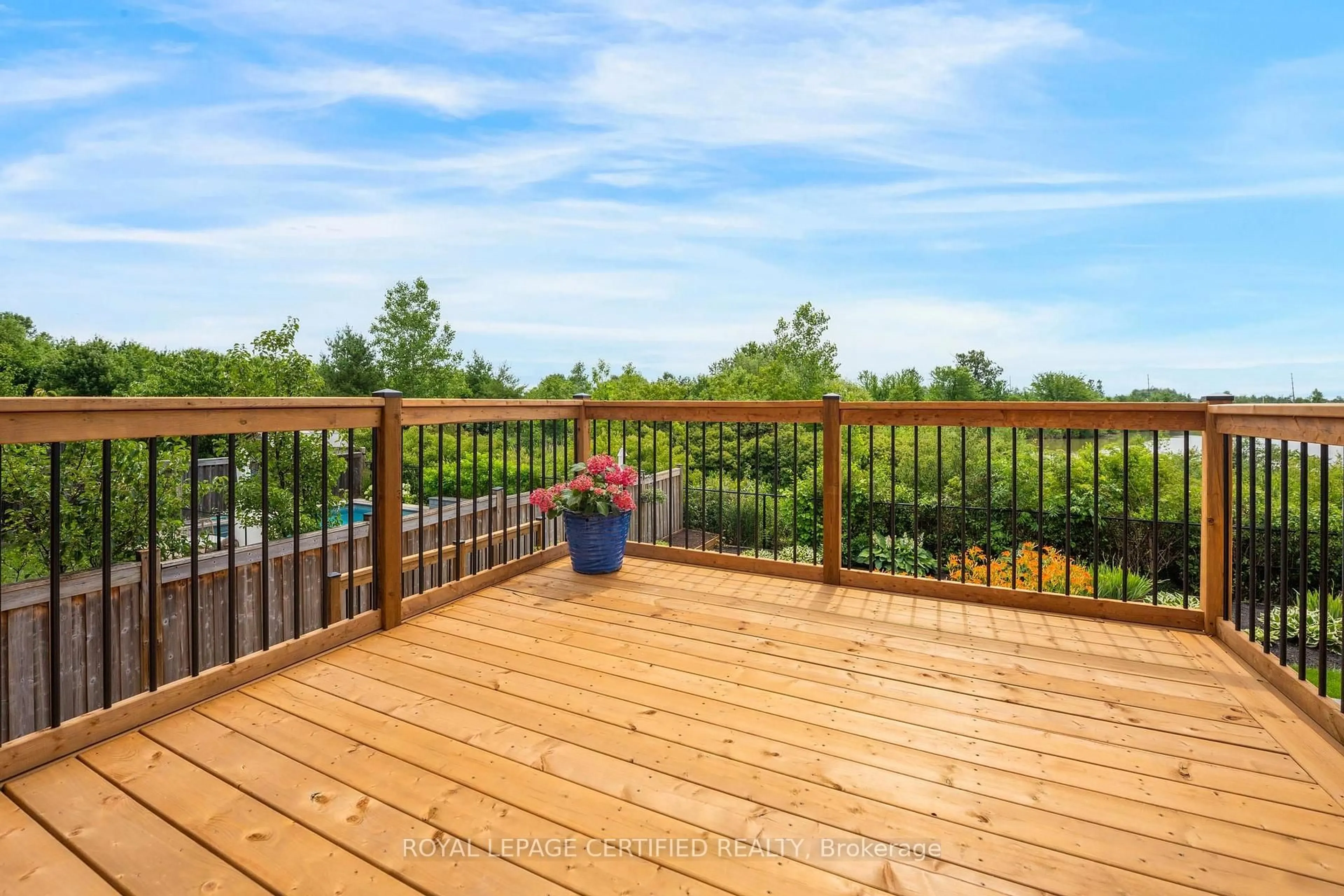 Patio, water/lake/river/ocean view for 515 Hinchey Cres, Milton Ontario L9T 7X4