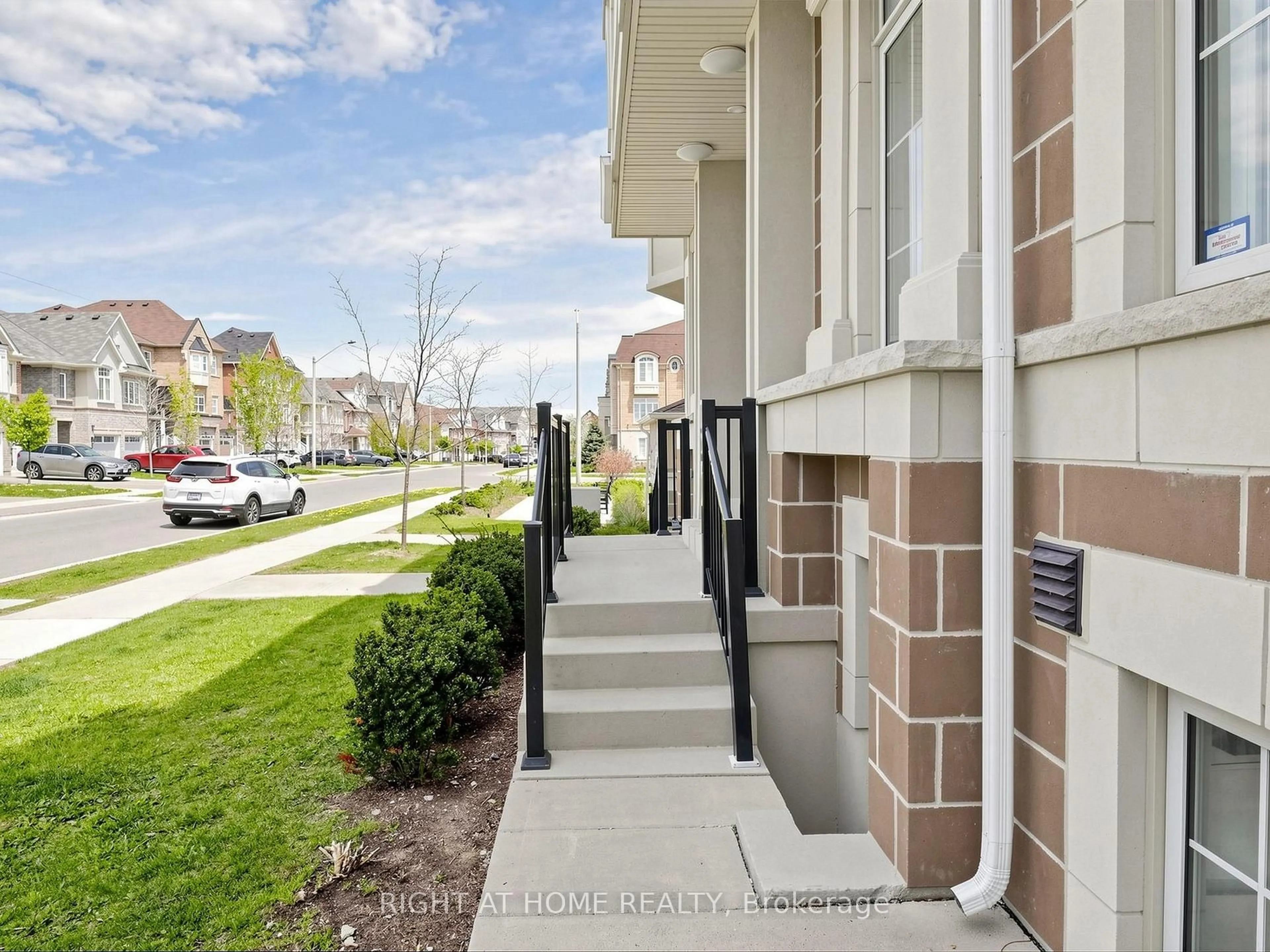 Unknown for 86 Preston Meadow Ave #24, Mississauga Ontario L4Z 0C8