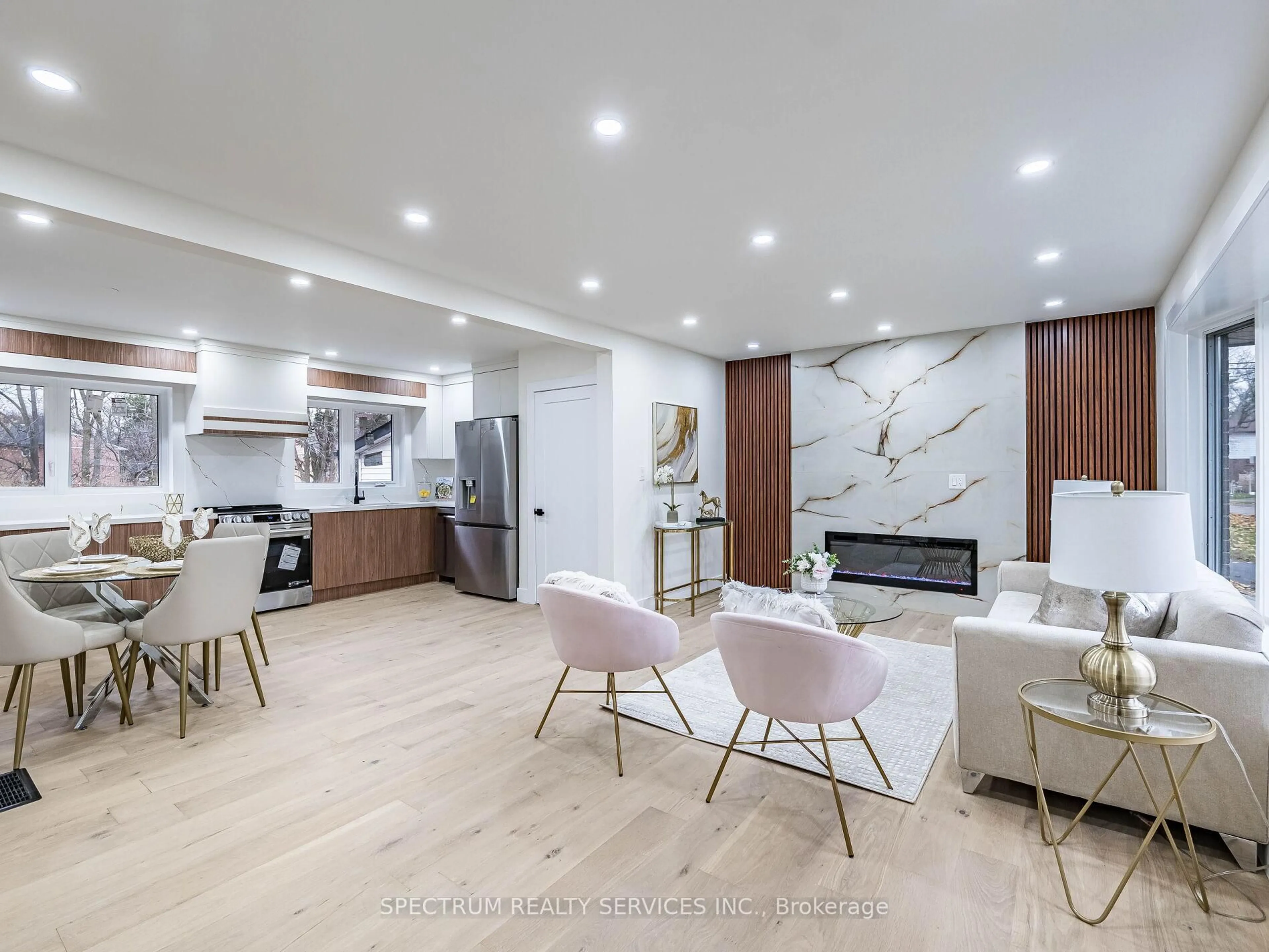 Open concept kitchen, ceramic/tile floor for 914 Francis Rd, Burlington Ontario L7T 3Y2