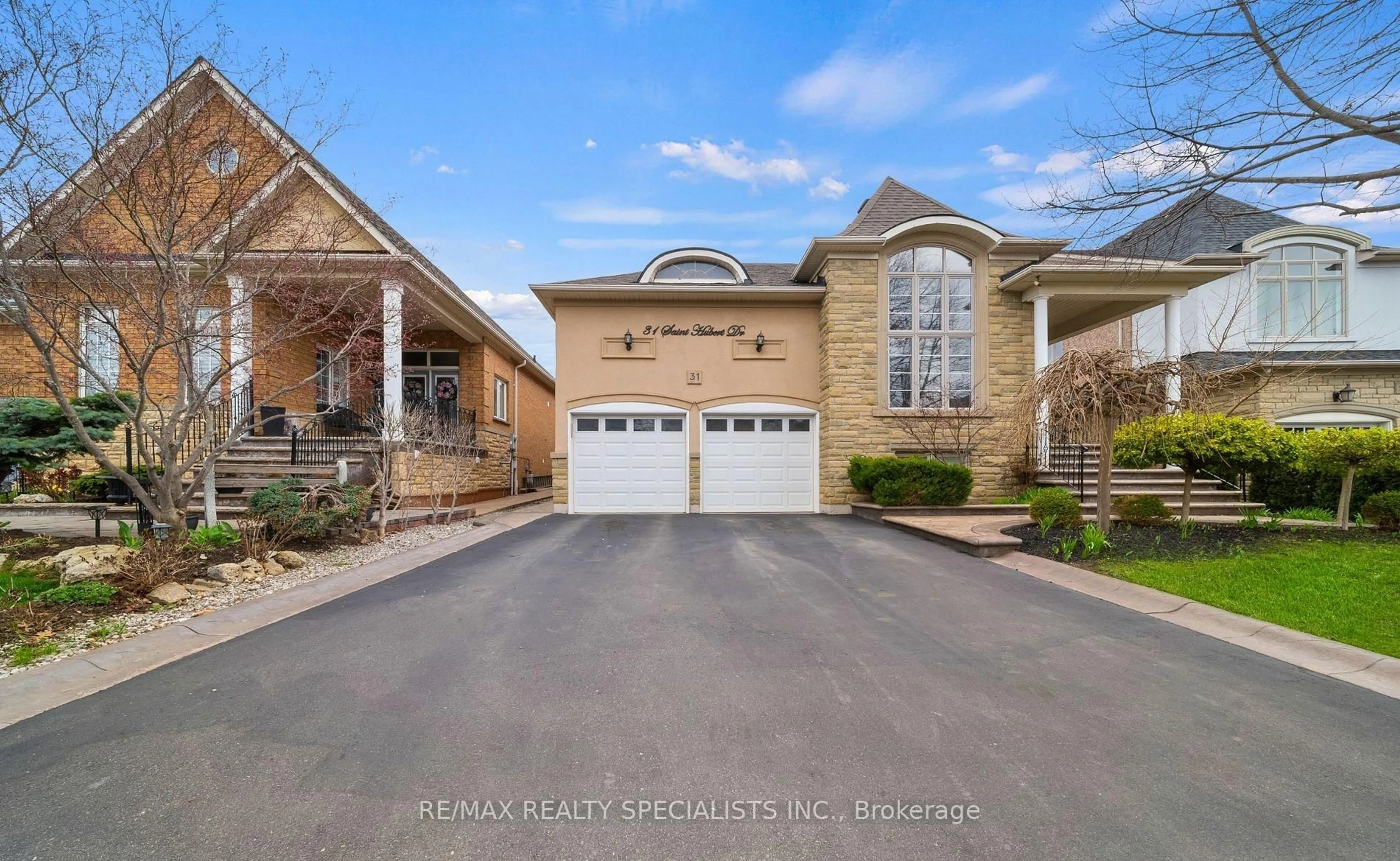 Unknown for 31 Saint Hubert Dr, Brampton Ontario L6P 1W1