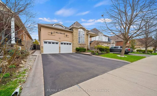 31 Saint Hubert Dr, Brampton