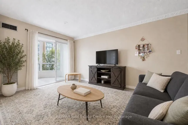 155 HILLCREST Ave #302, Mississauga 5