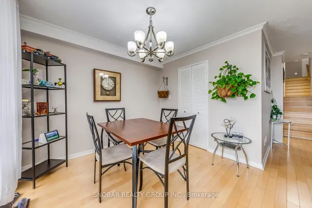 11 Wincott Dr #810, Toronto 4