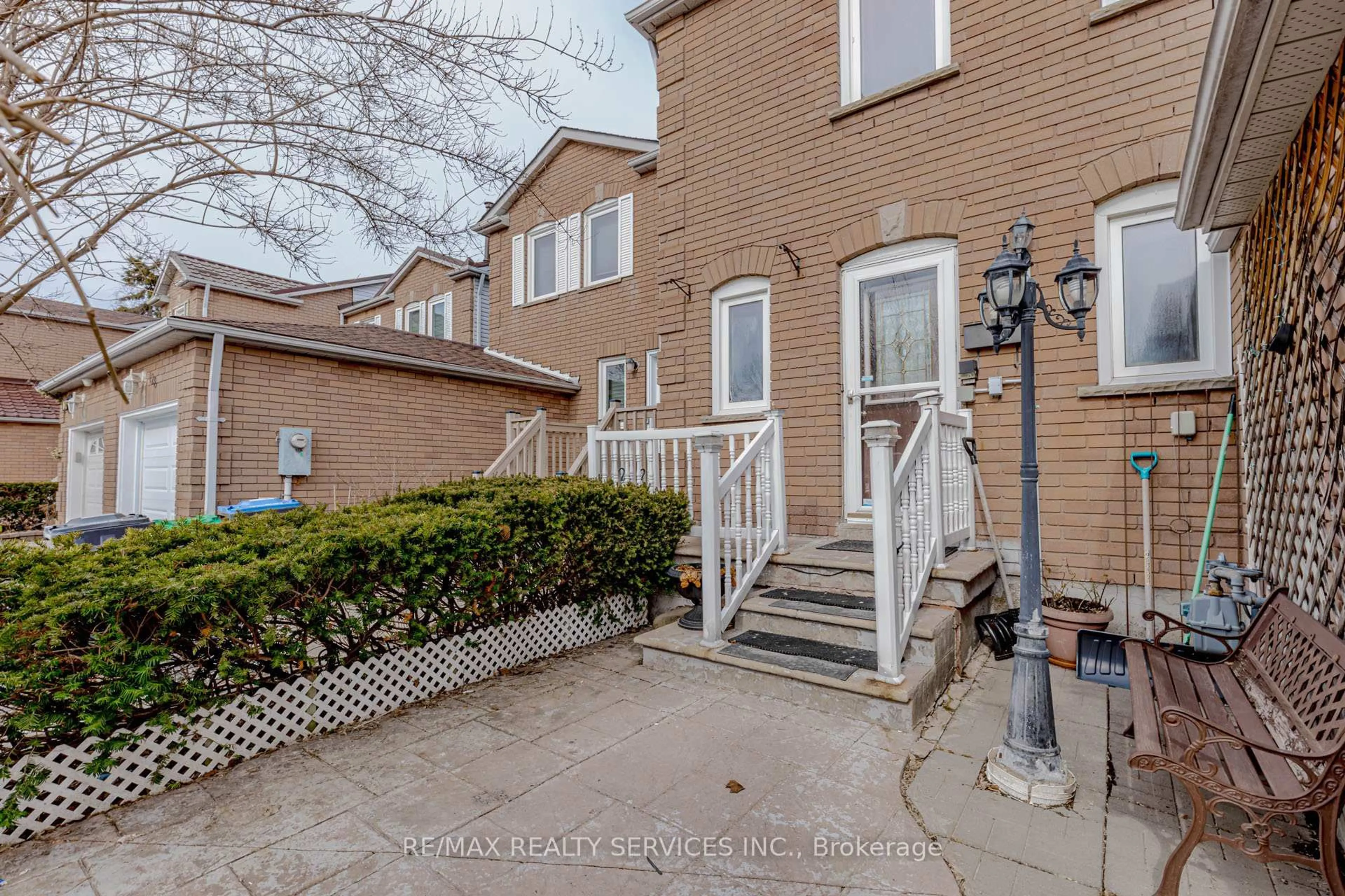 Unknown for 130 Cutters Cres, Brampton Ontario L6Y 4J8