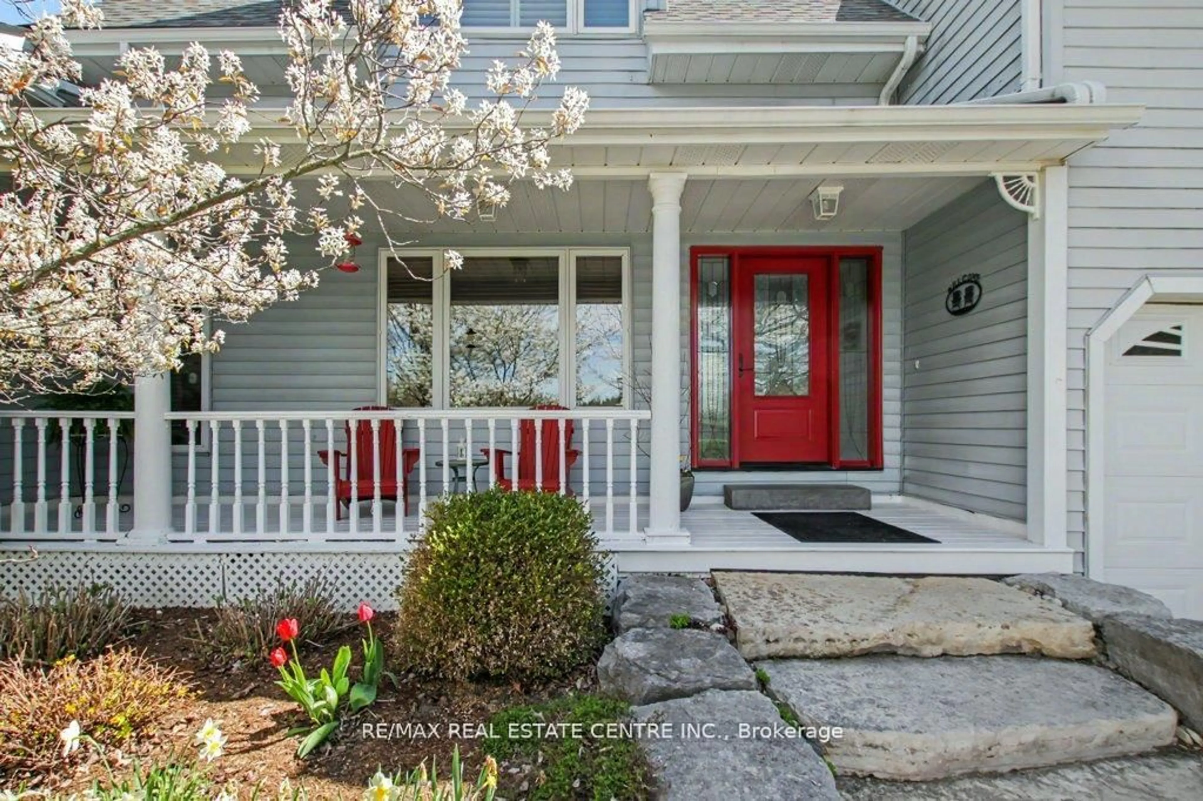Indoor entryway for 11113 Fifth Line, Milton Ontario N2B 2K0