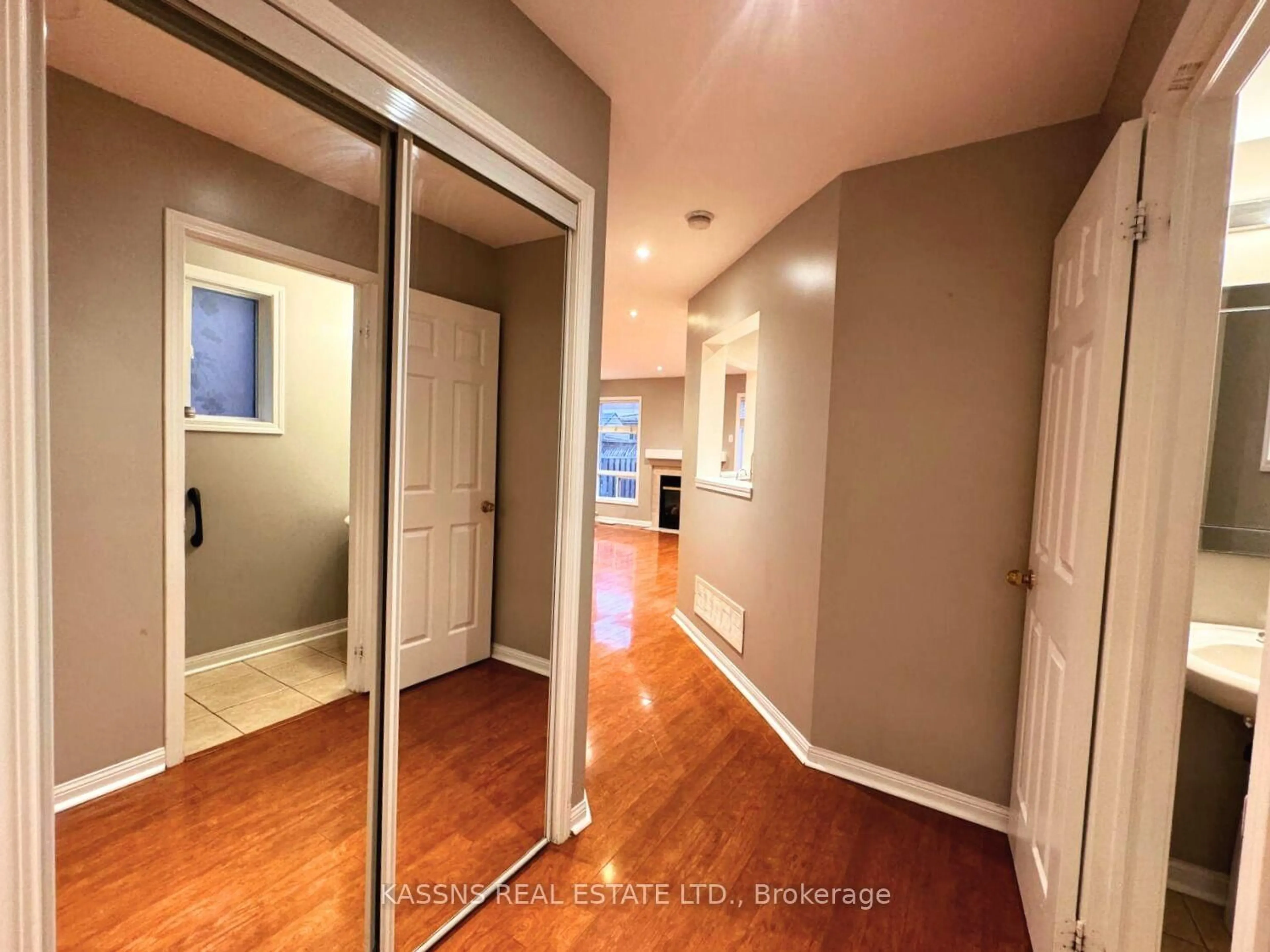 A pic of a room for 718 Irving Terr, Milton Ontario L9T 6H3