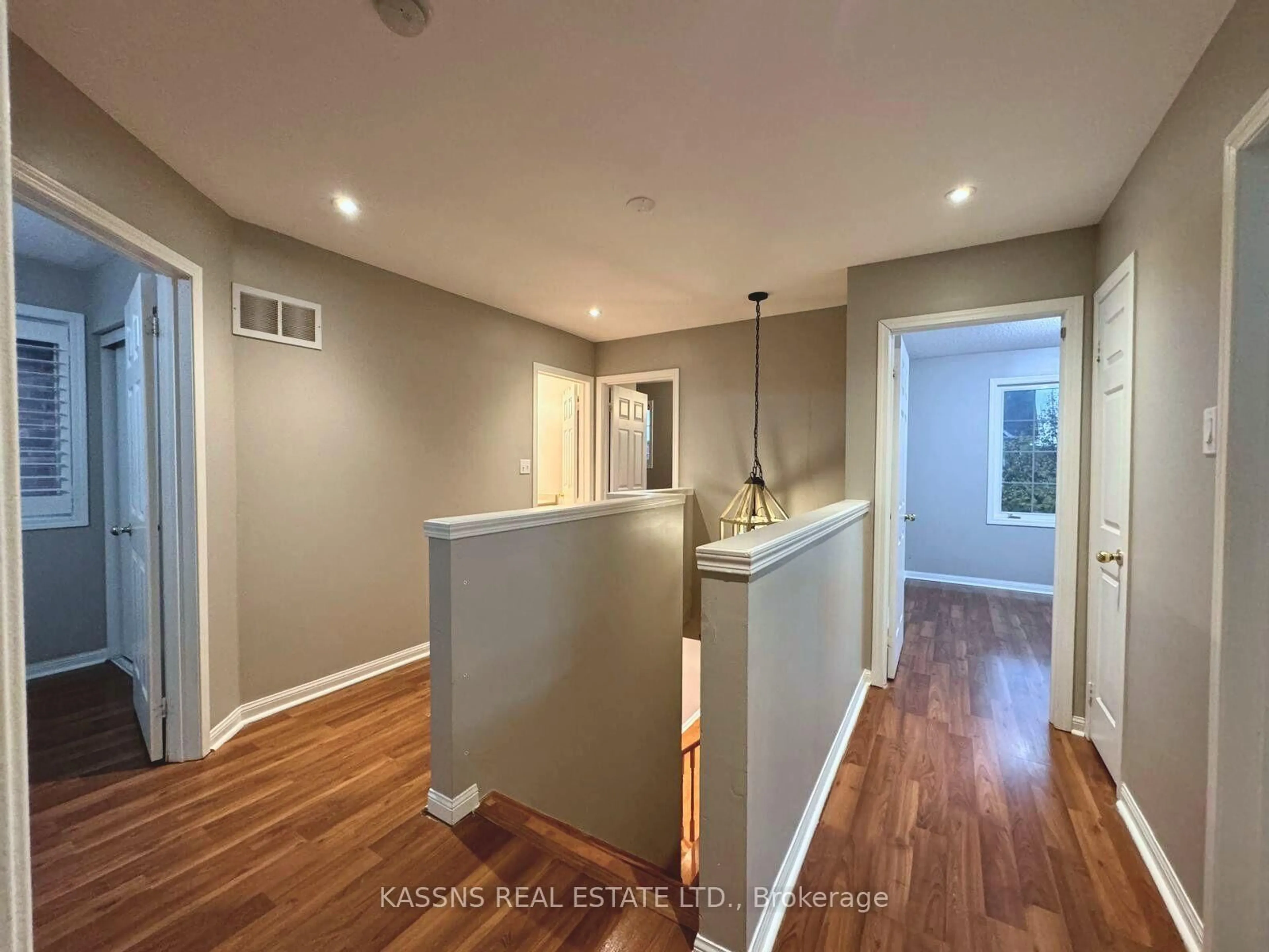 Indoor entryway for 718 Irving Terr, Milton Ontario L9T 6H3