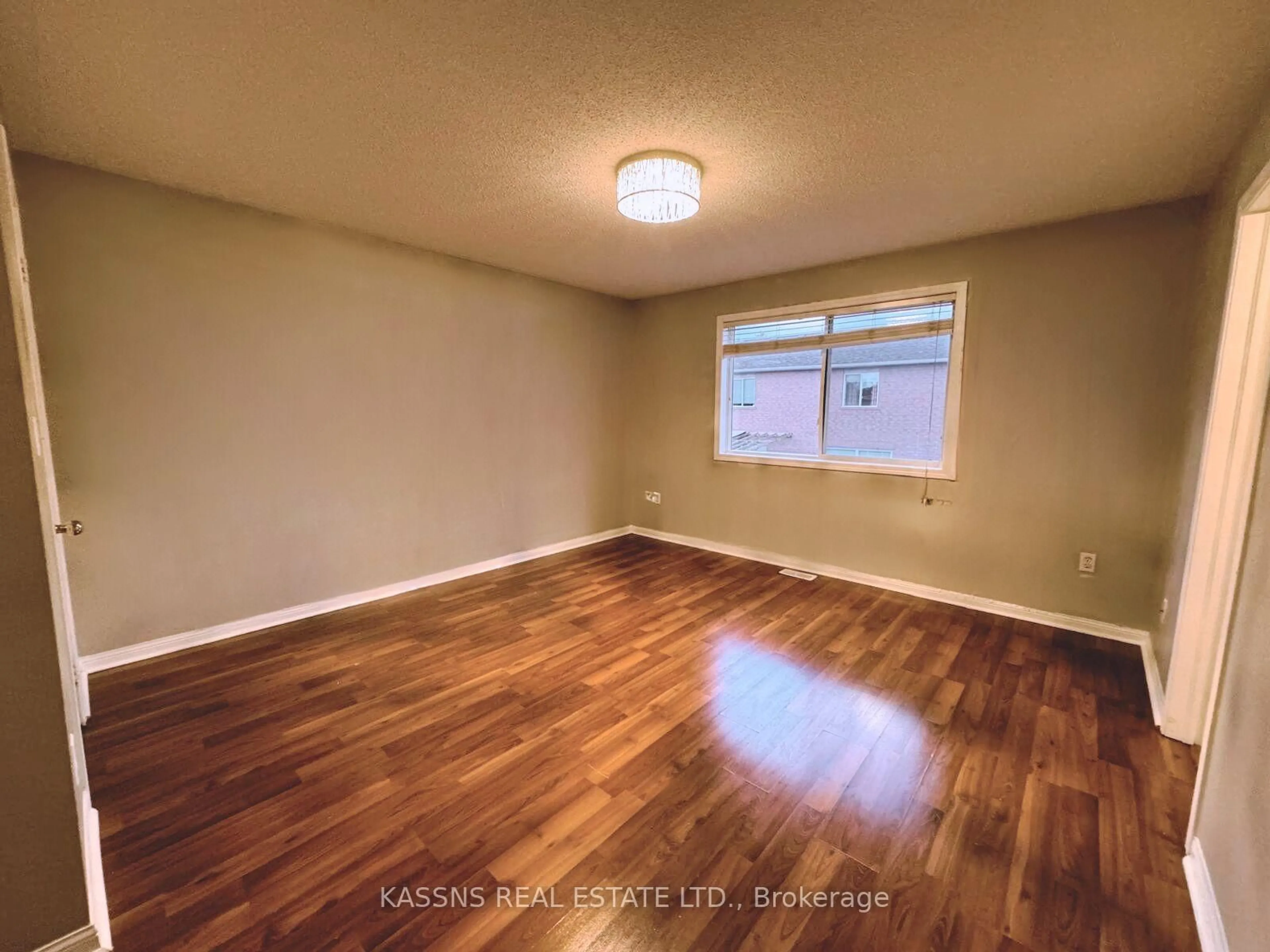 A pic of a room for 718 Irving Terr, Milton Ontario L9T 6H3