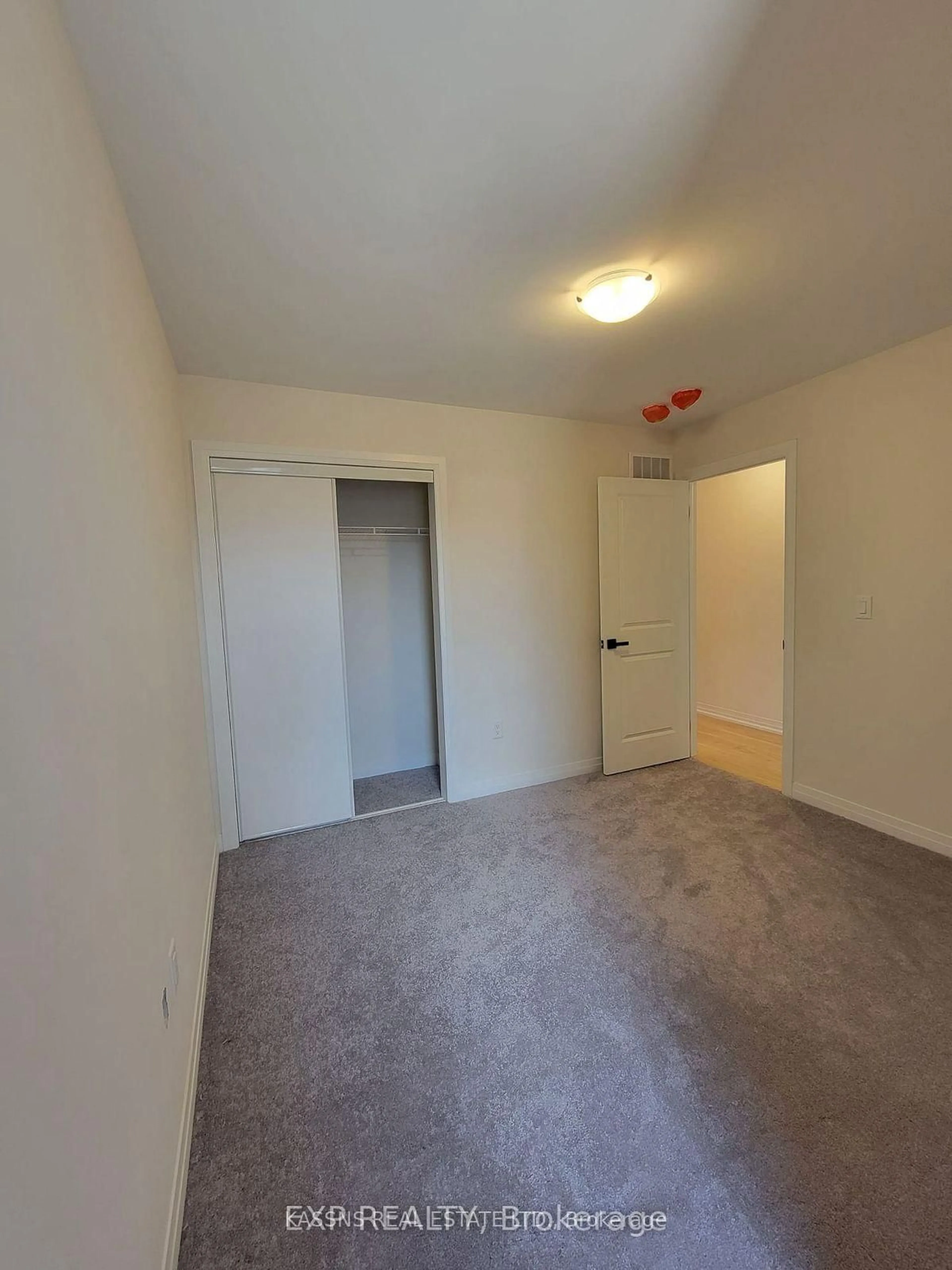 A pic of a room for 3305 Sixth Line, Oakville Ontario L6H 0Z6