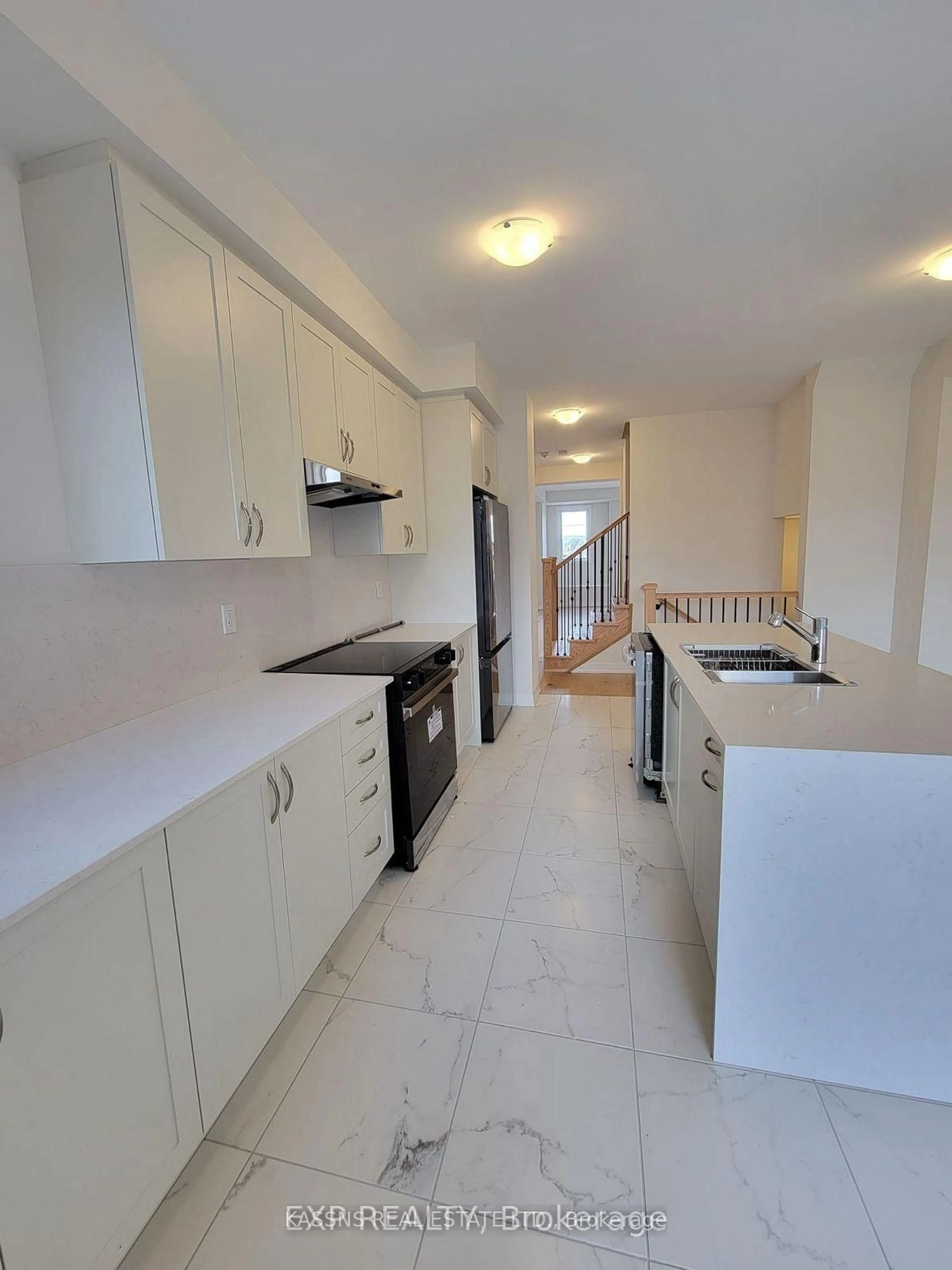 Standard kitchen, ceramic/tile floor for 3305 Sixth Line, Oakville Ontario L6H 0Z6