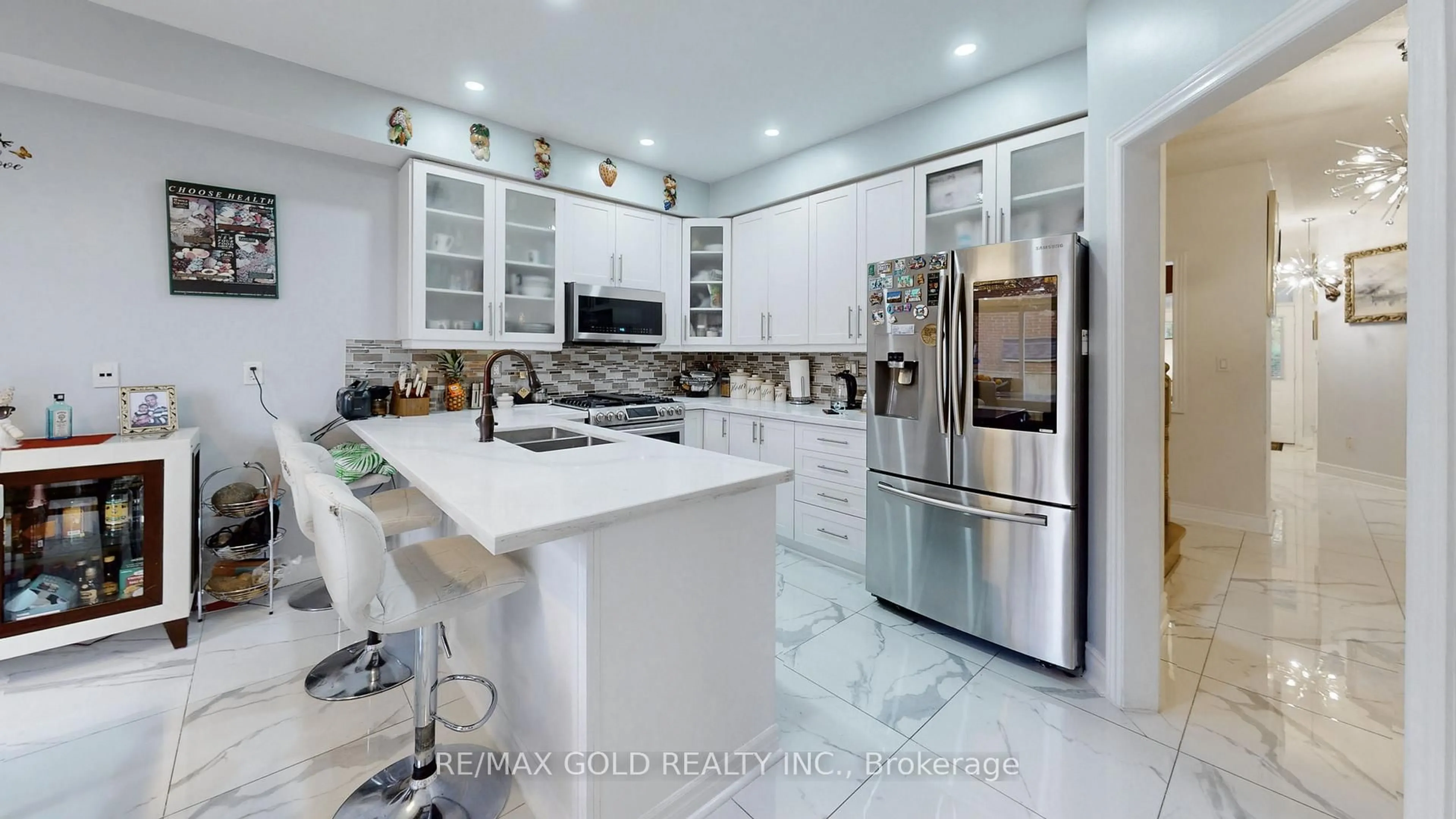 Contemporary kitchen, ceramic/tile floor for 64 Prue Crt, Brampton Ontario L6P 1P8
