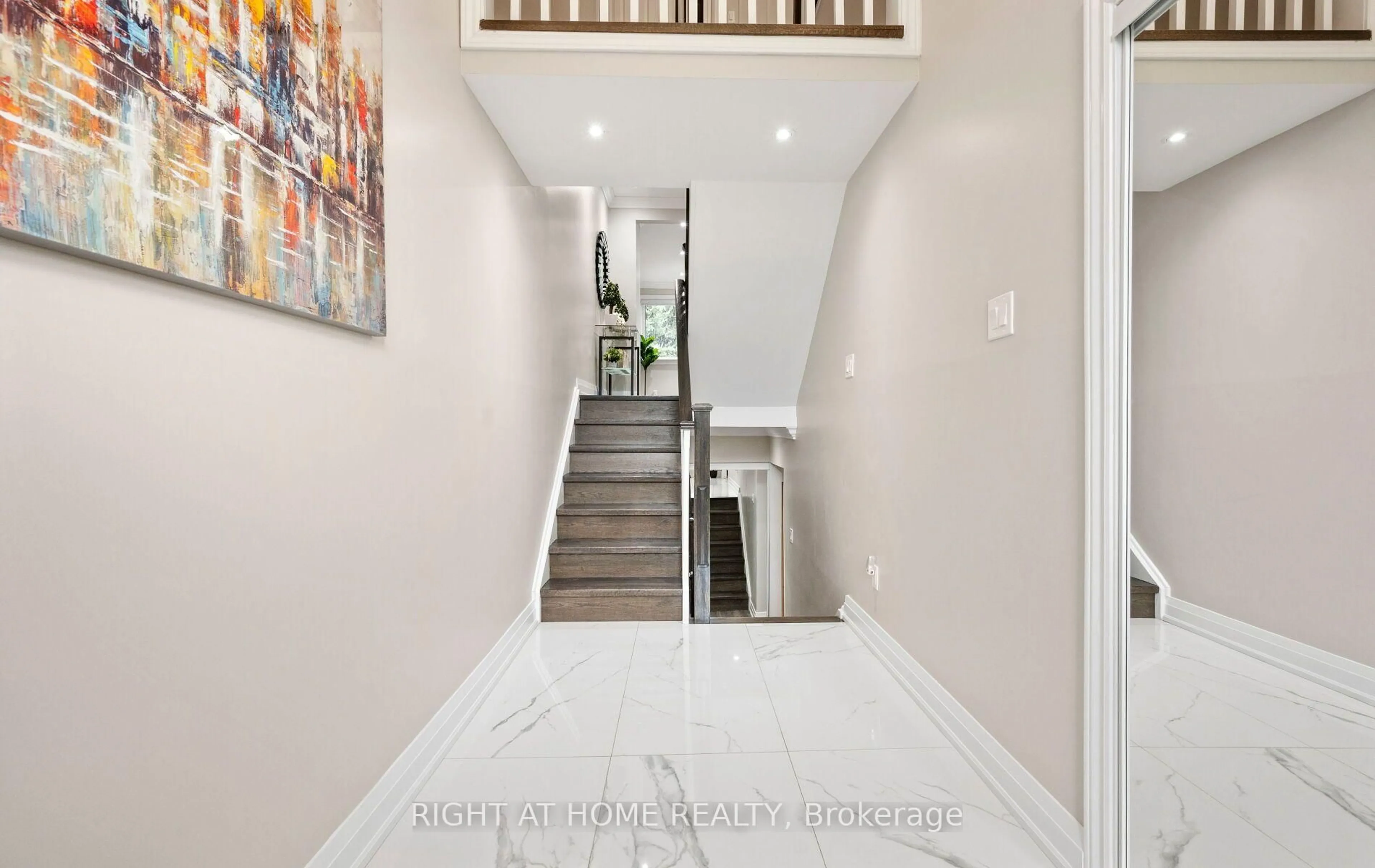 Unknown for 5491 Schueller Cres, Burlington Ontario L7L 3T1