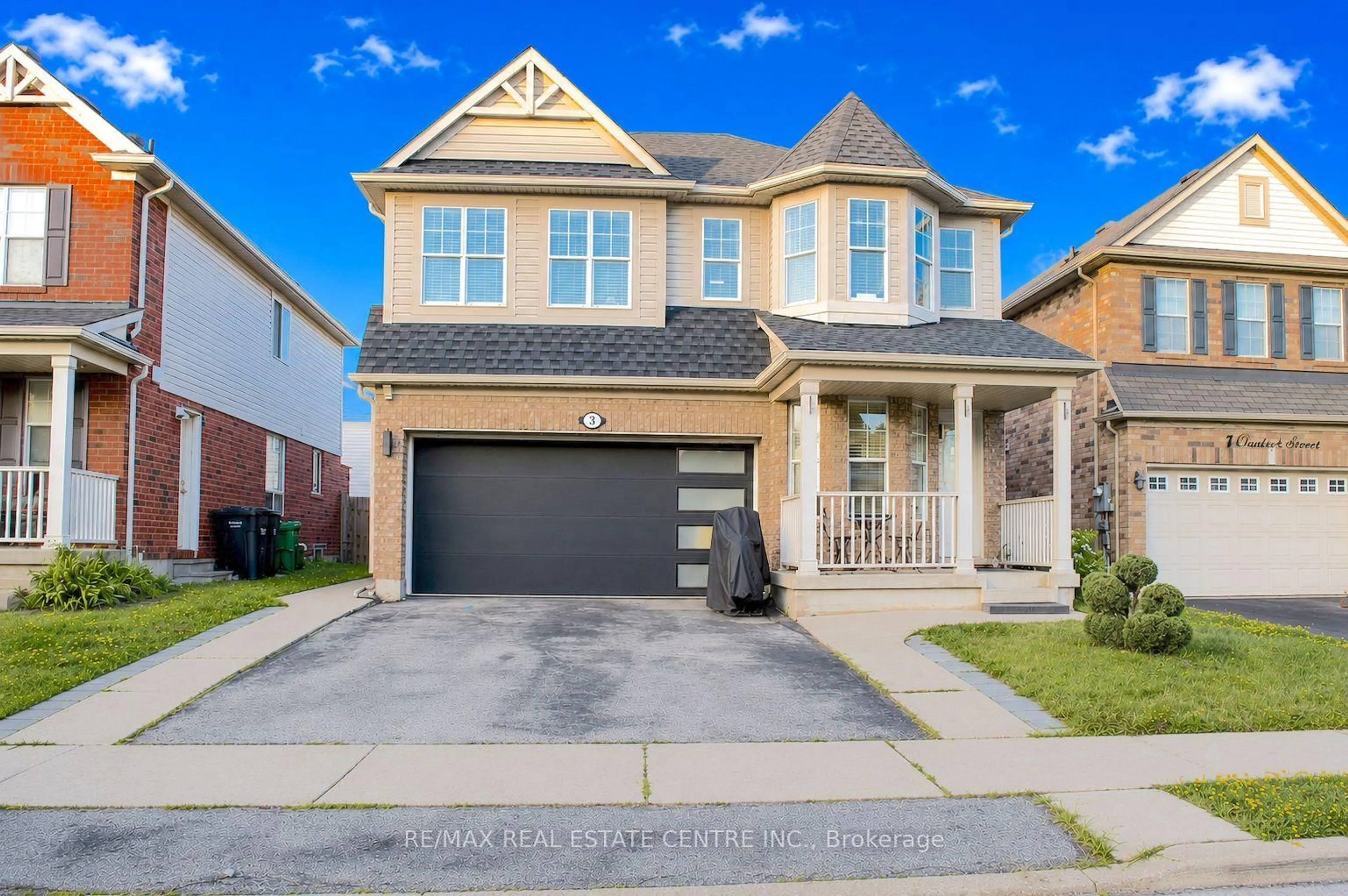 Home with brick exterior material, street for 3 Chudleigh Ave, Brampton Ontario L6X 0N1